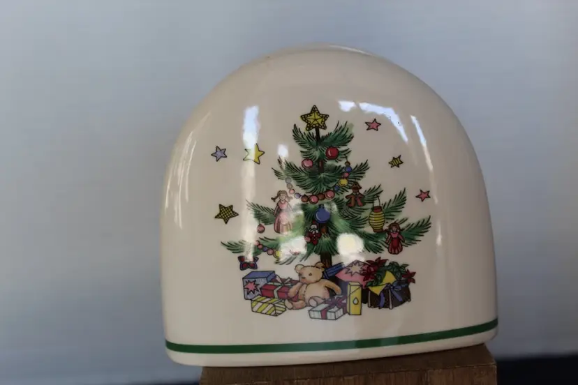 Nikko Happy Holidays Christmas Napkin Holder