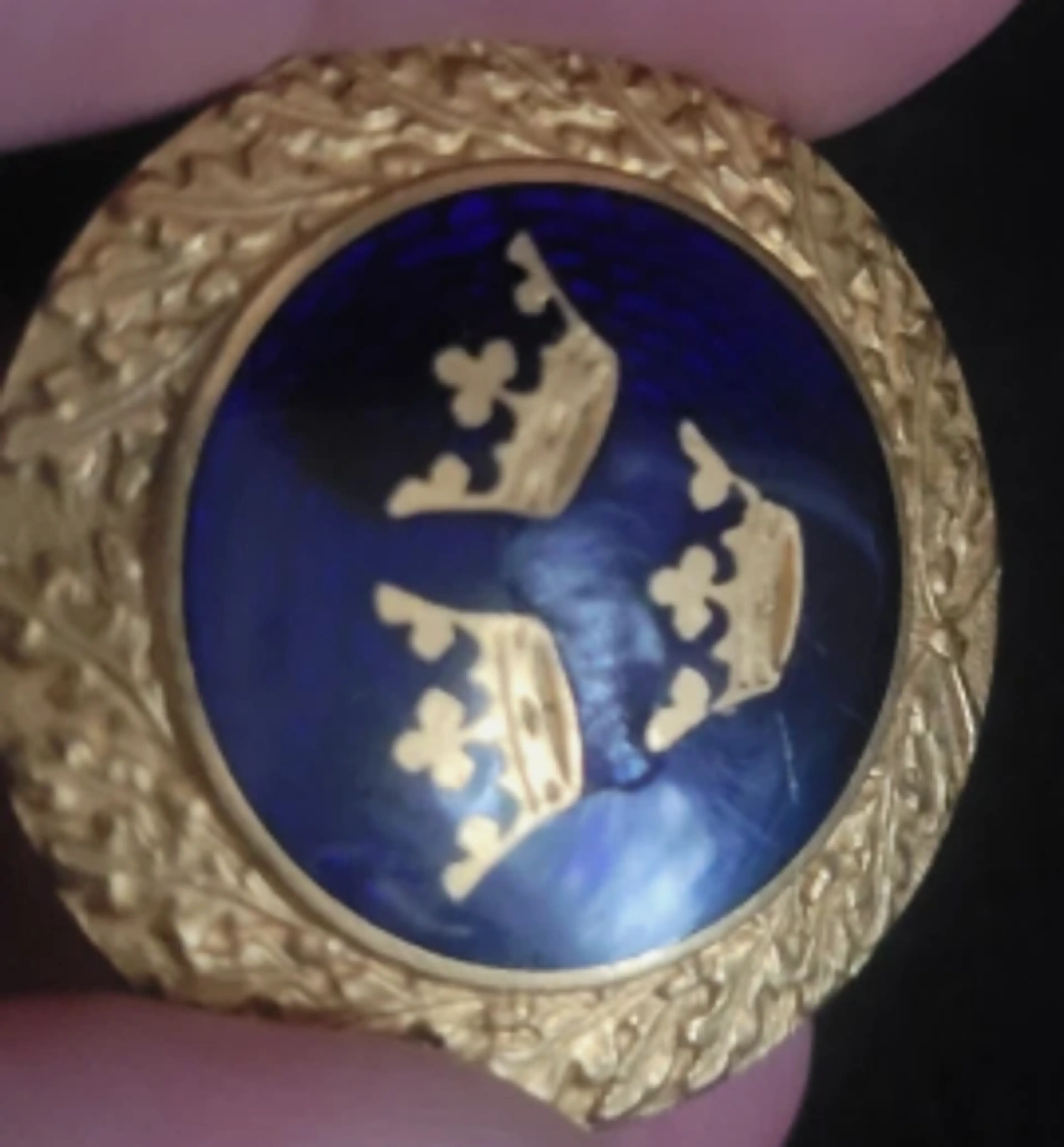 Image 3 of 4