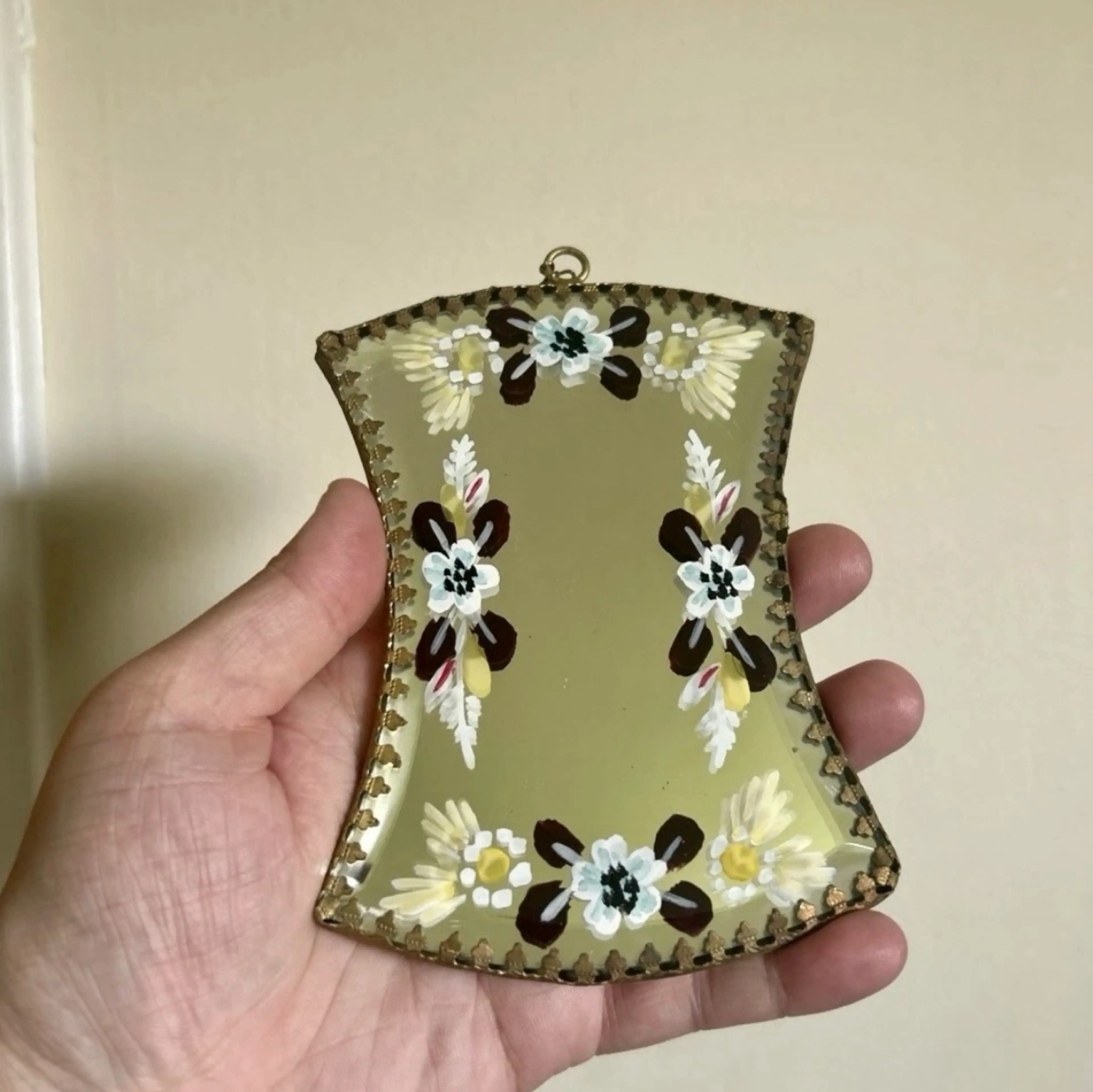 Image 3 of 4