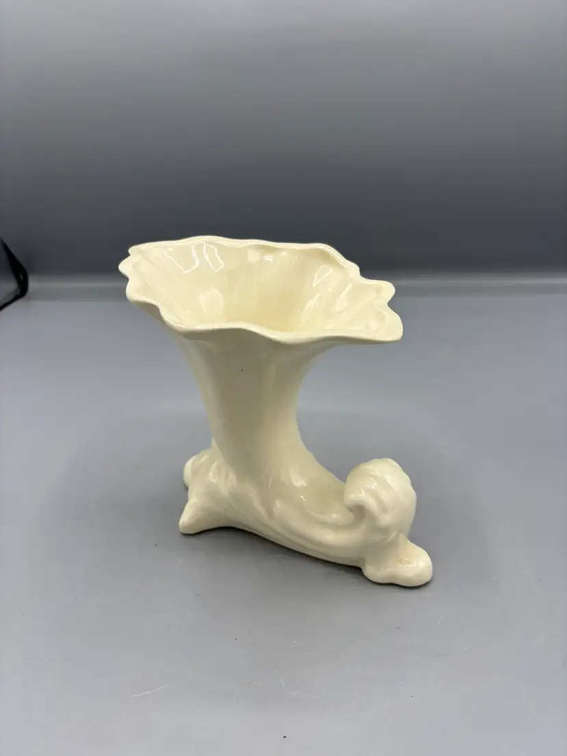 Vintage Horn a Plenty Cornucopia vase