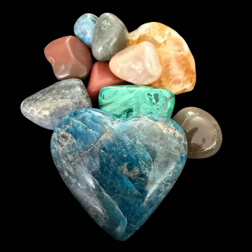 Mixed Polished Gemstone & Crystal Lot – Large Blue Heart + Tumbled Stones