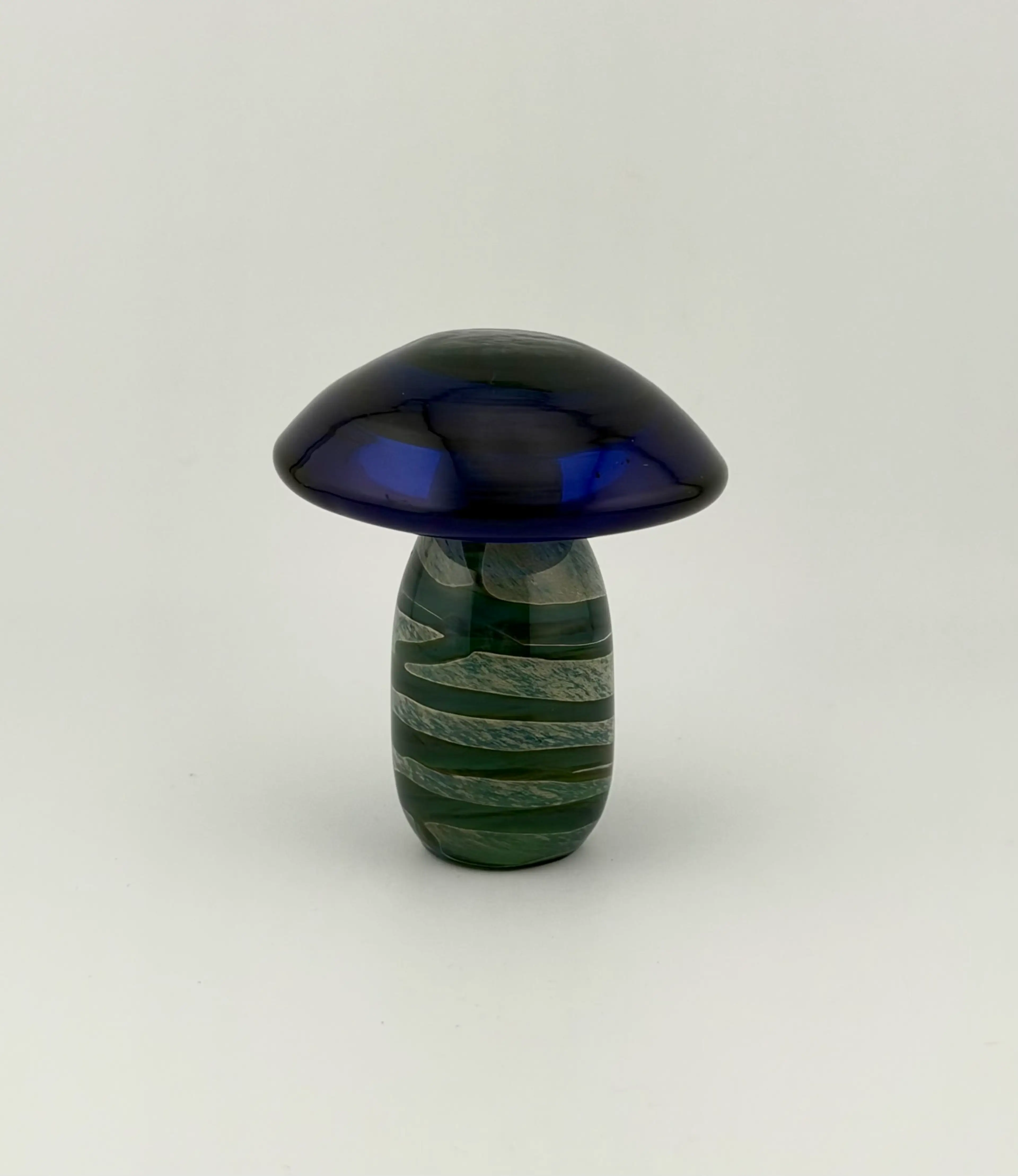 Image 2 of 8