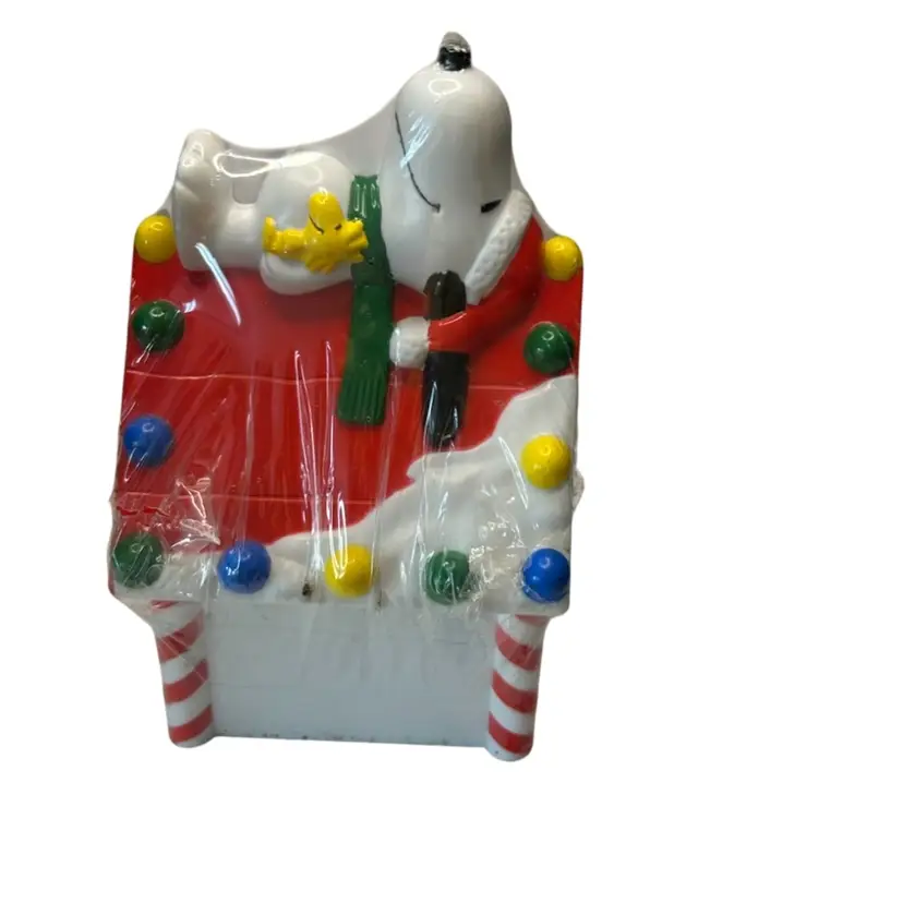 Vintage Whitmans Candies Peanuts Snoopy And Woodstock Bank Still In Packaging With Candy(advised Not To Eat ) From 1990’s @6x3 1/2x3 1/2