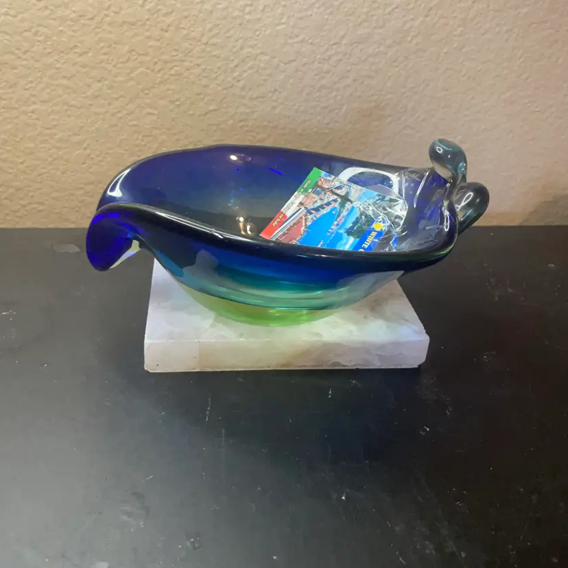 GORGEOUS NEW White Cristal Murano Italy 8" Sommerso Bowl.