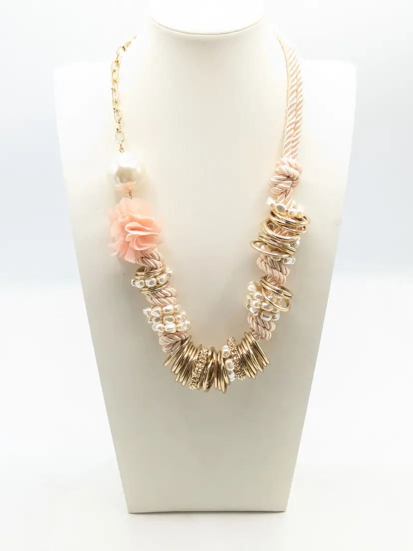 Chunky Gold Tone and Faux Pearl Pink Floral Necklace NWOT