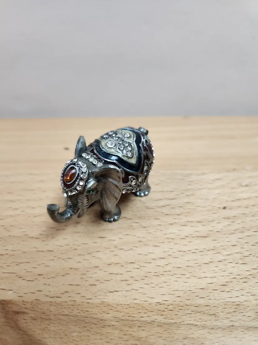 Vintage elephant hinged trinket box