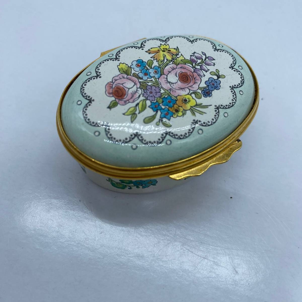 Niknax · #4144 A vintage Halcyon Days hand-painted enamel floral ...