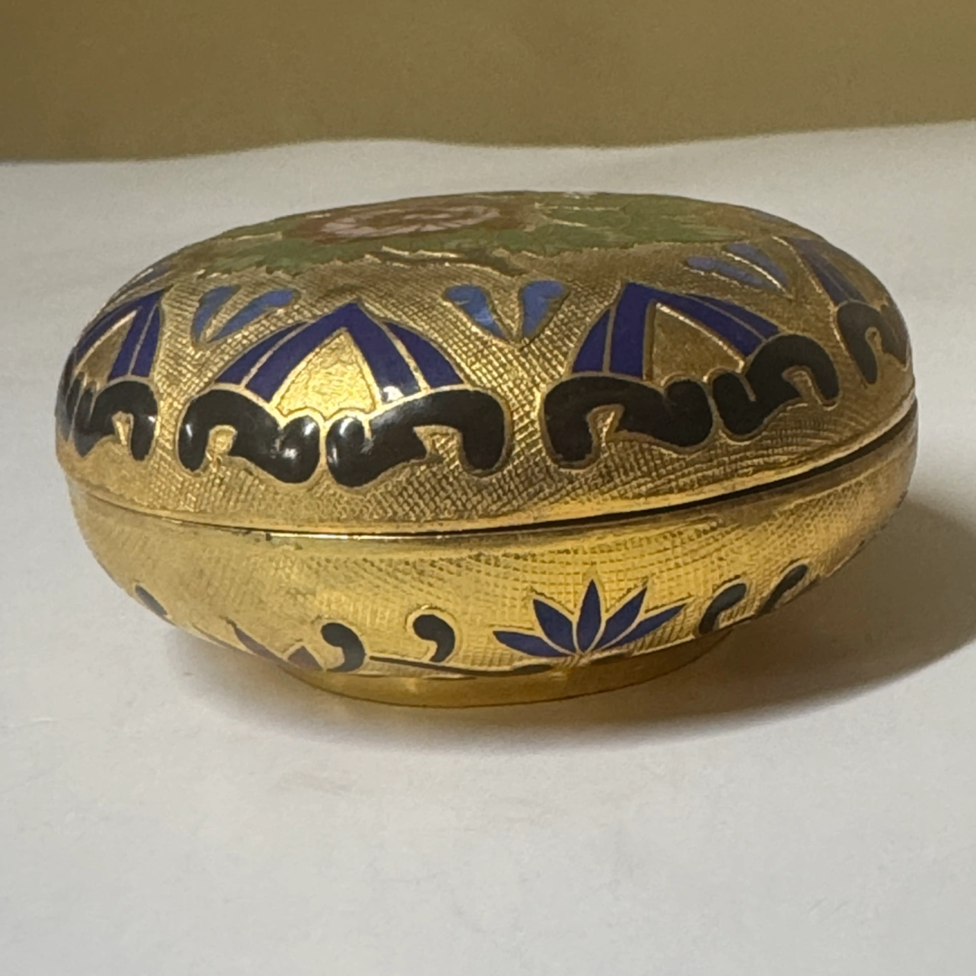 Image 2 of 6