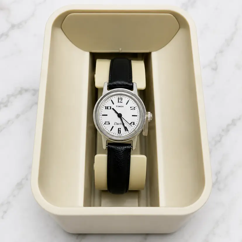 1976 Timex Ladies Electric Watch 813501 NOS Unworn Box Papers Tag