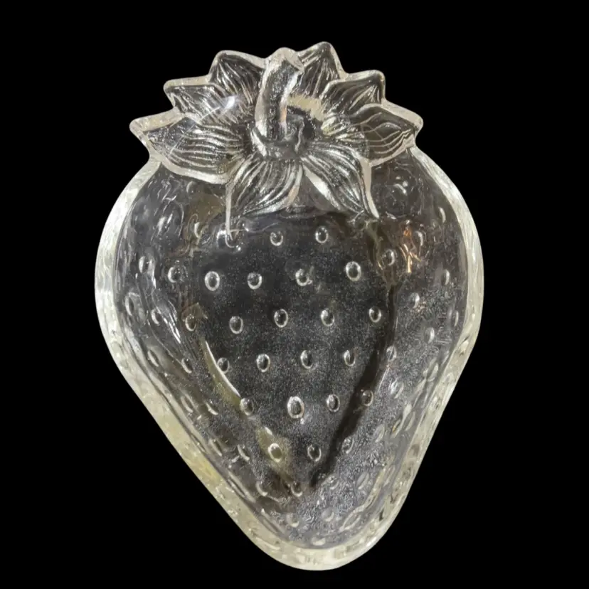 Clear Strawberry Dish