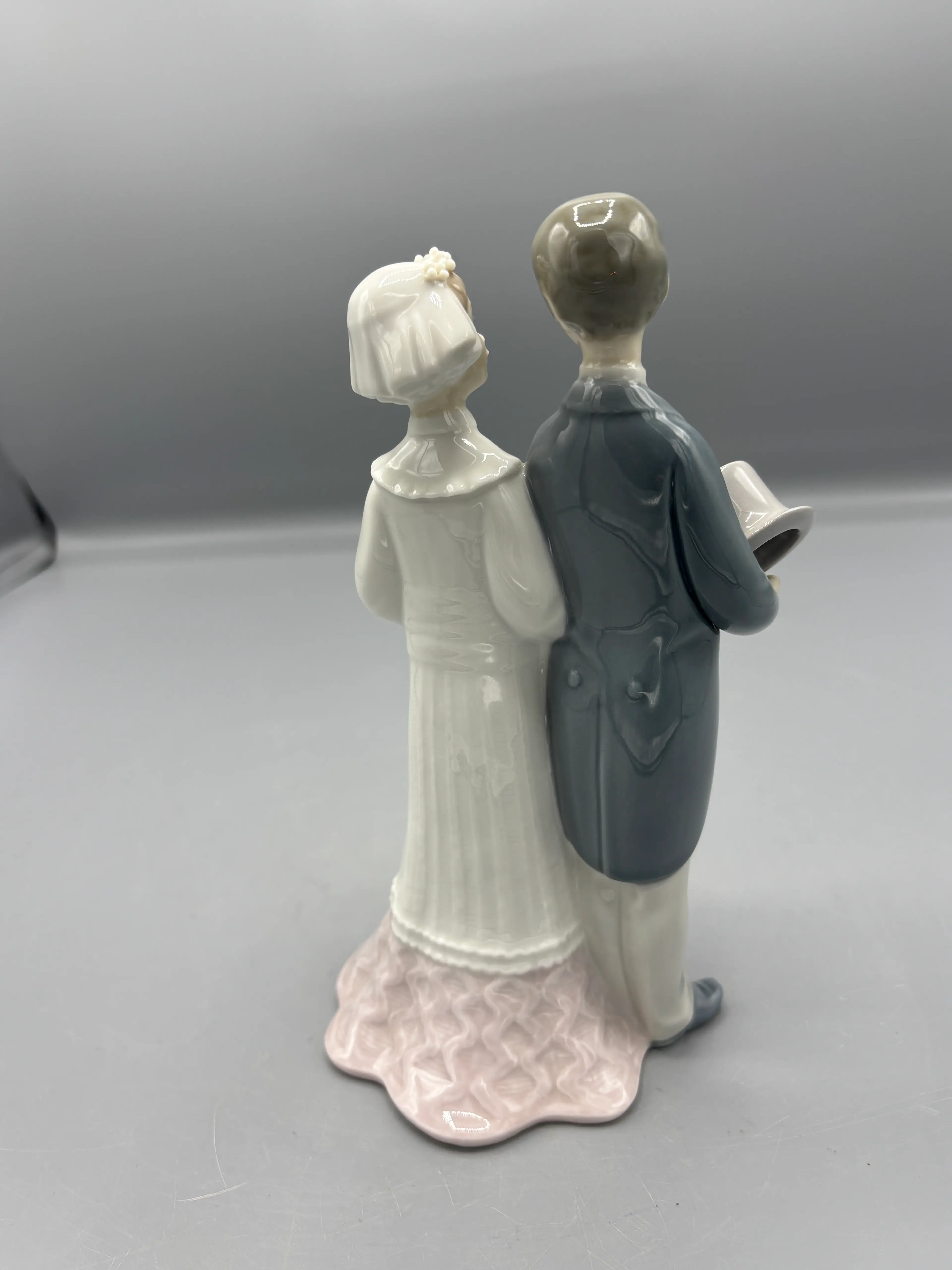 Image 3 of 6
