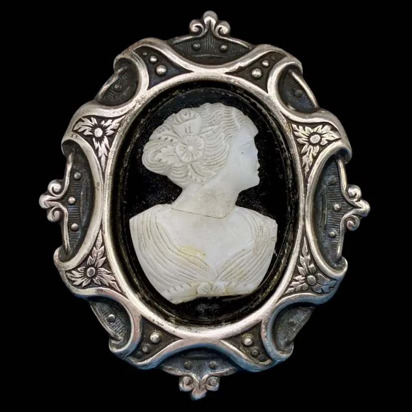 #02- Stone Or Glass Black White  Cameo Pin Silver Tone Frame