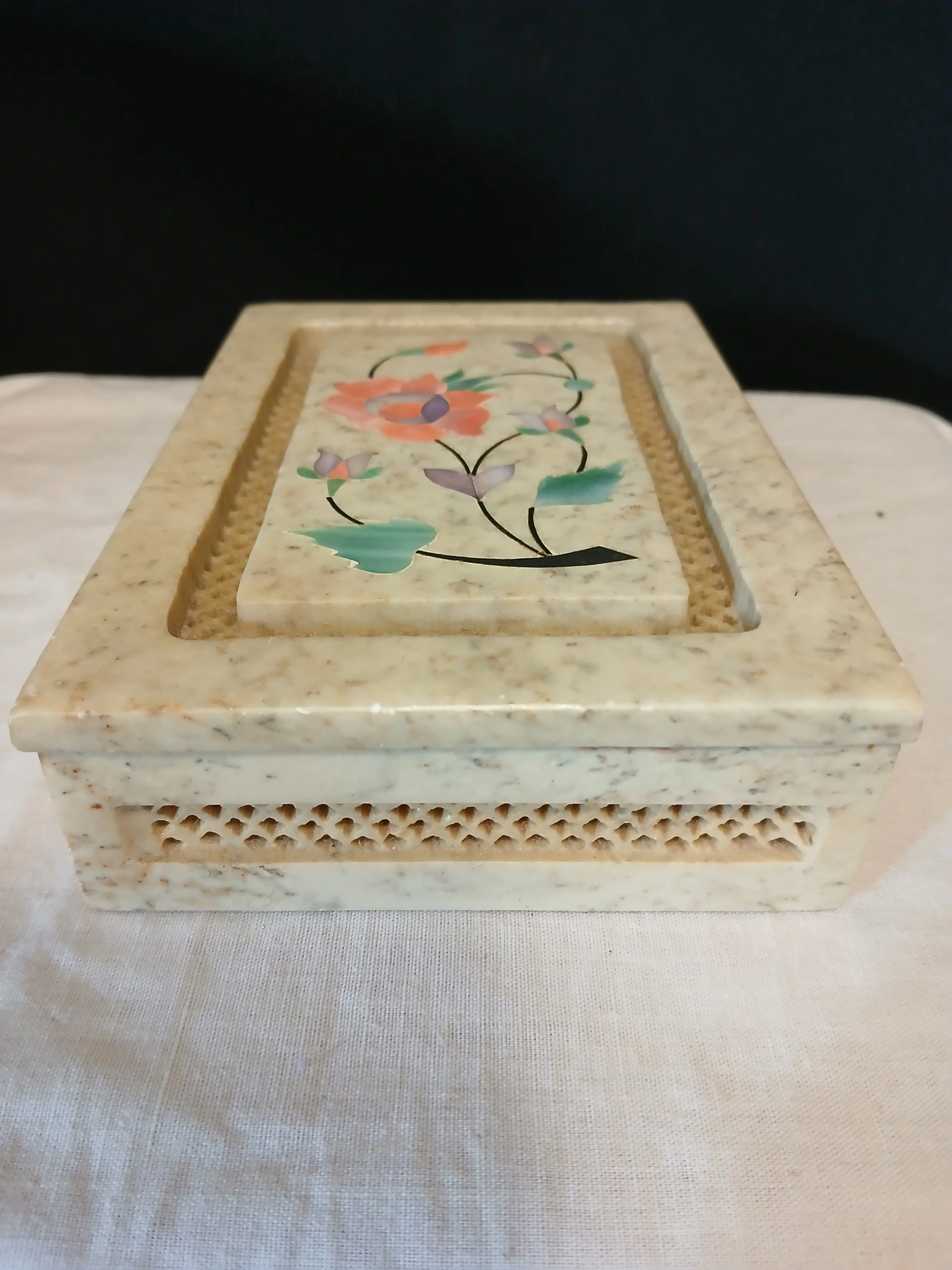 Image 4 of 7