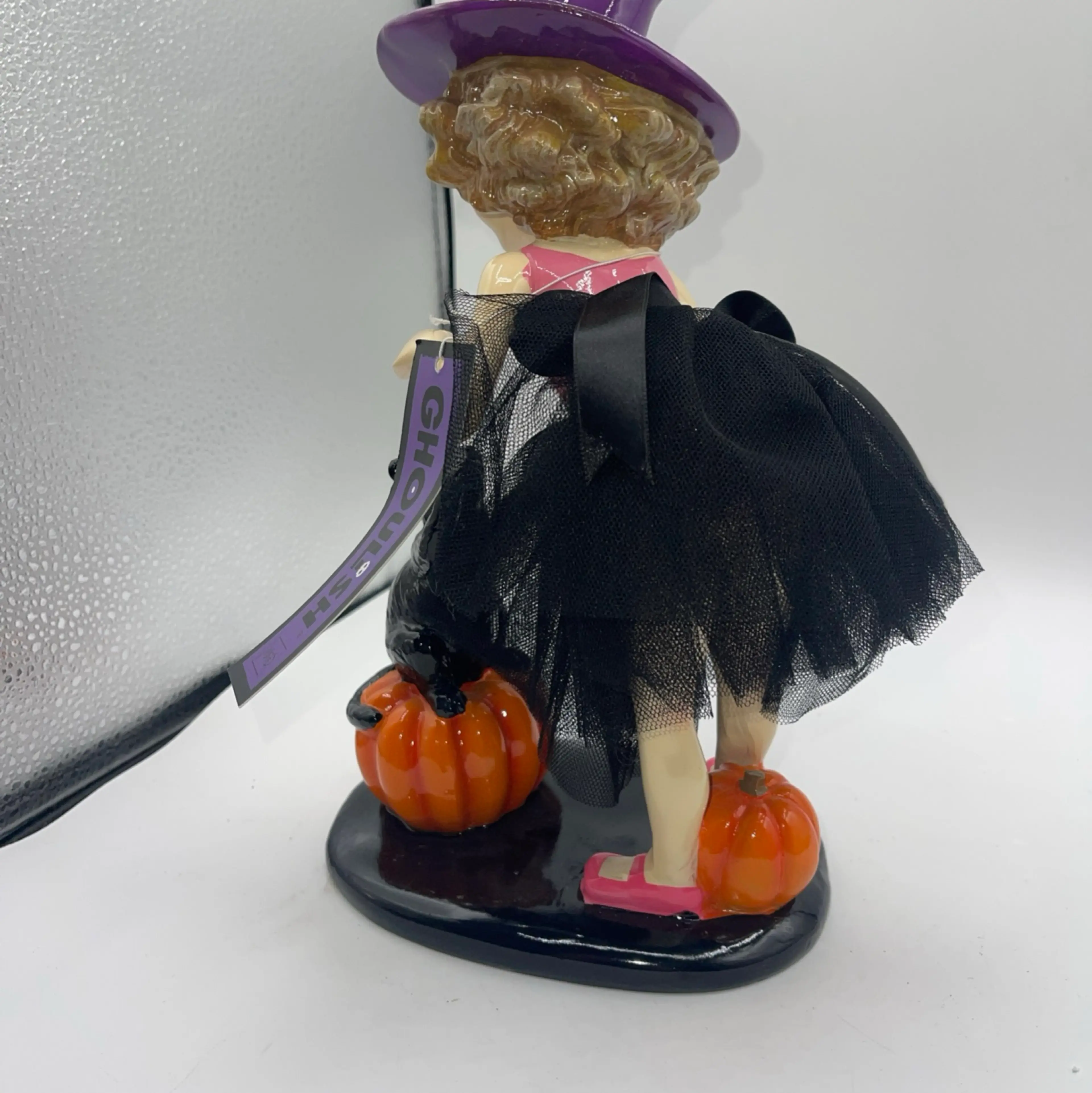 Image 4 of 8