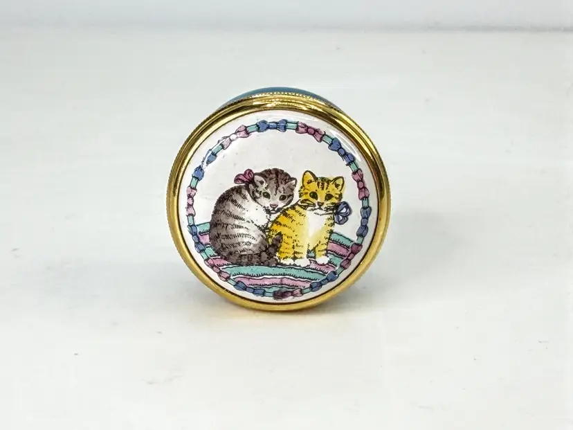 Halcyon Days Enamels Two Cats Blue Round Trinket Box England 1" x 3/4" SS481
