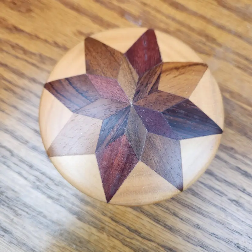 Wooden Trinket with Mixed wood Star Quilt Pattern