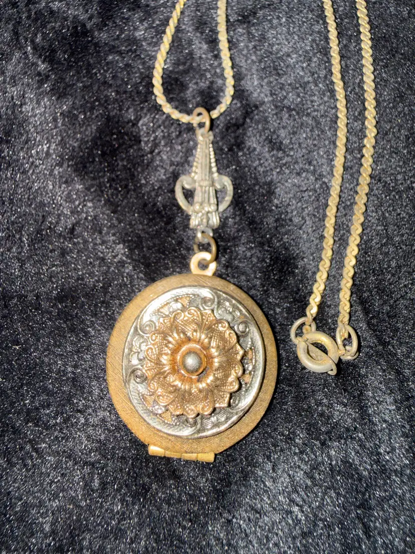Vintage Floral Locket Necklace