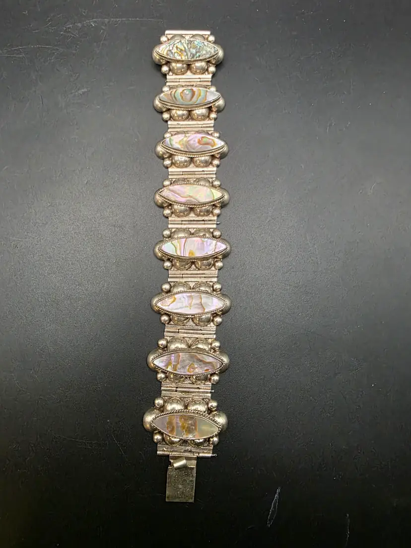 Alpaca Mexico Shell Bracelet