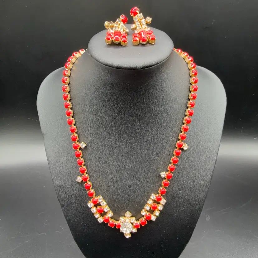 Vintage Red Glass And Rhinestone Necklace And Screw back Earring Set