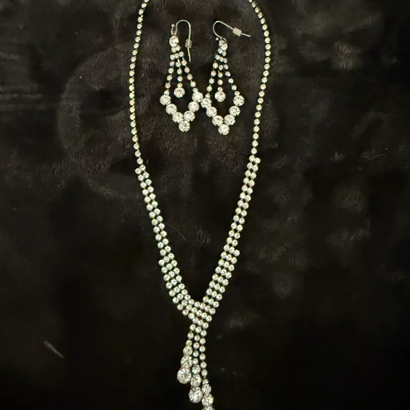 Rhinestone Necklace And Earrings Set