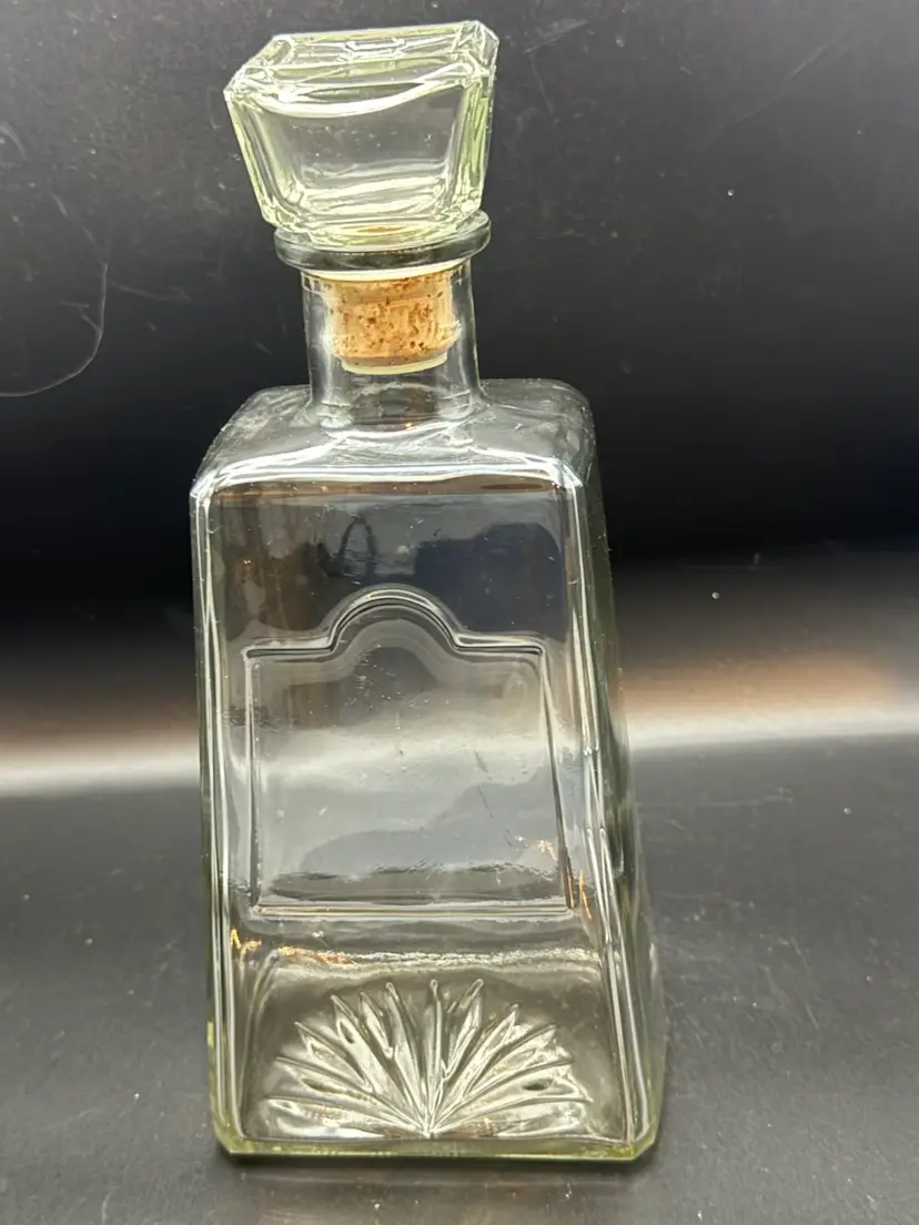 Vintage 1800 Tequila clear glass bottle/decanter