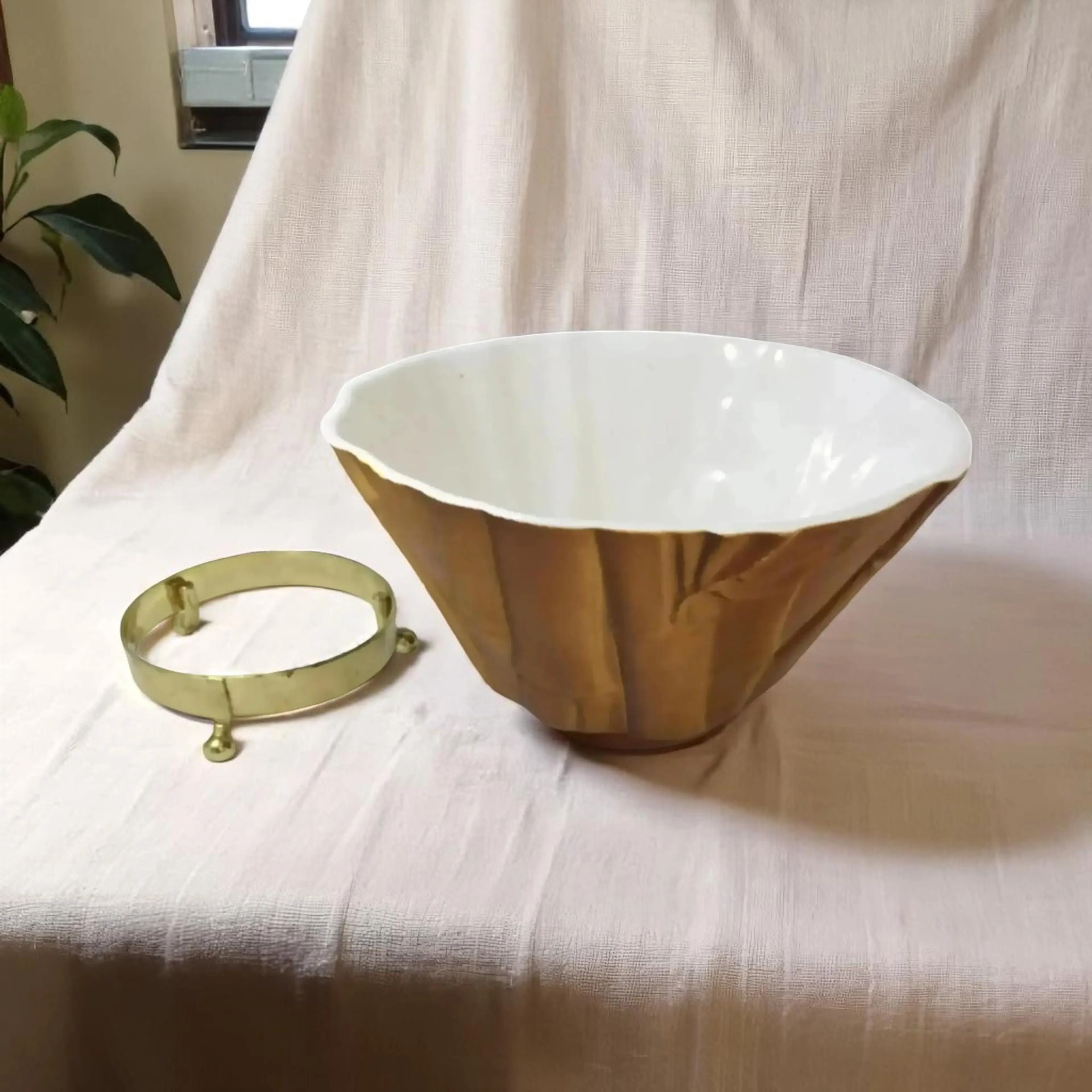 Image 2 of 7