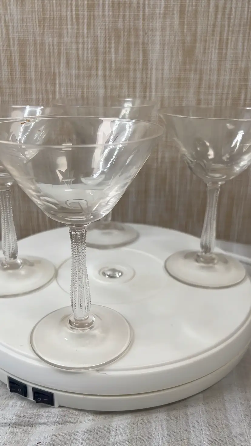 003 Set A Four Tiffin Glass Lady Hilton By Nancy Prentiss Champagne Glasses Sherbet Glasses 50 –Sixties 5 1/2" X 4"