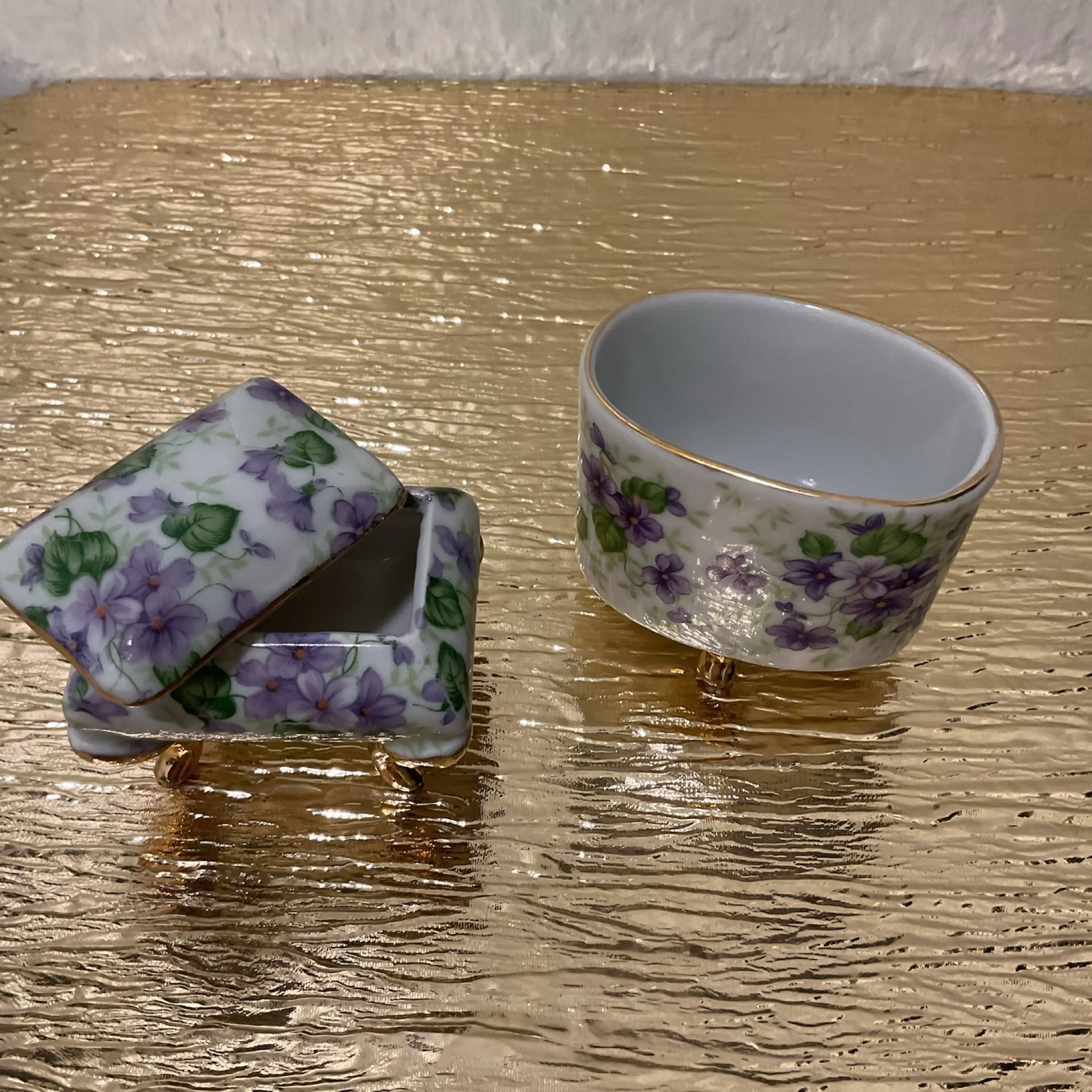 Image 2 of 2