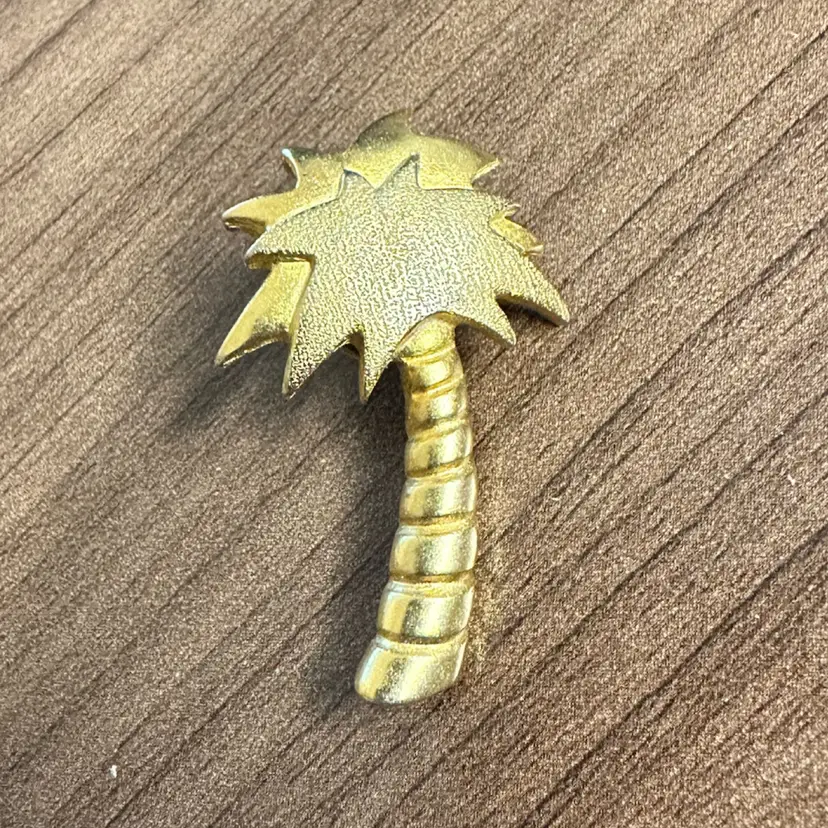 JJ Pin Palm Tree Gold-Tone