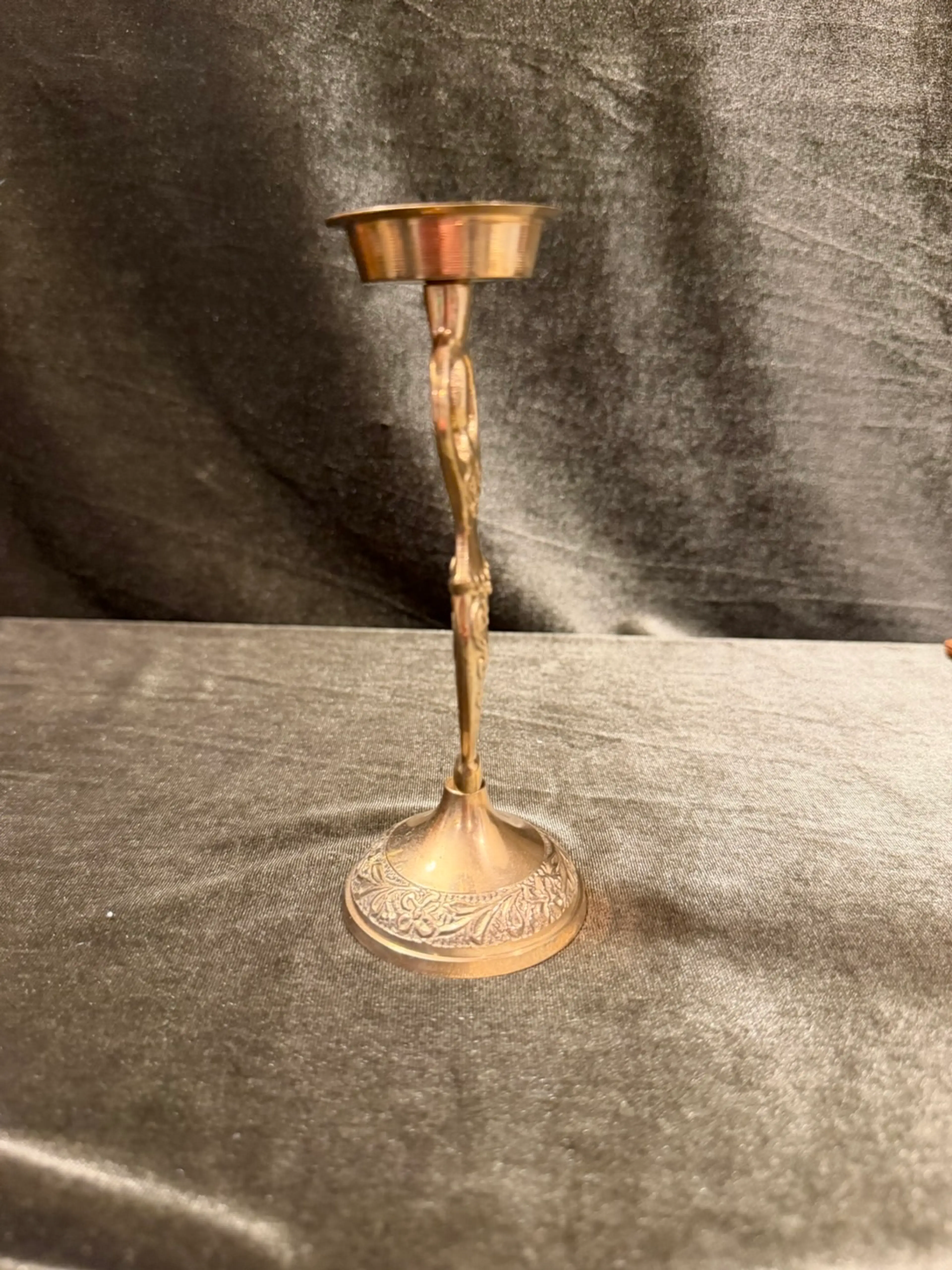 Image 4 of 8