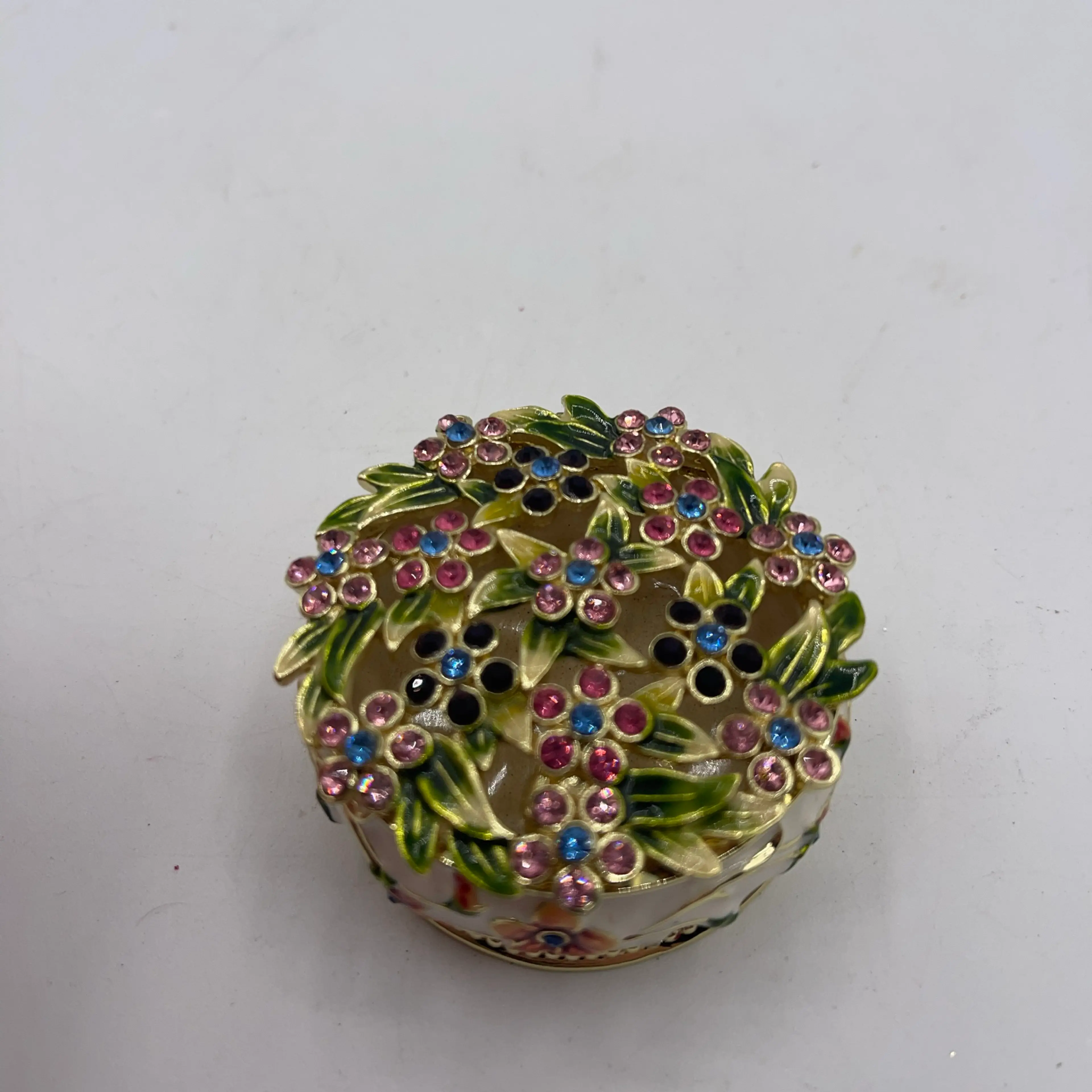 Image 4 of 4