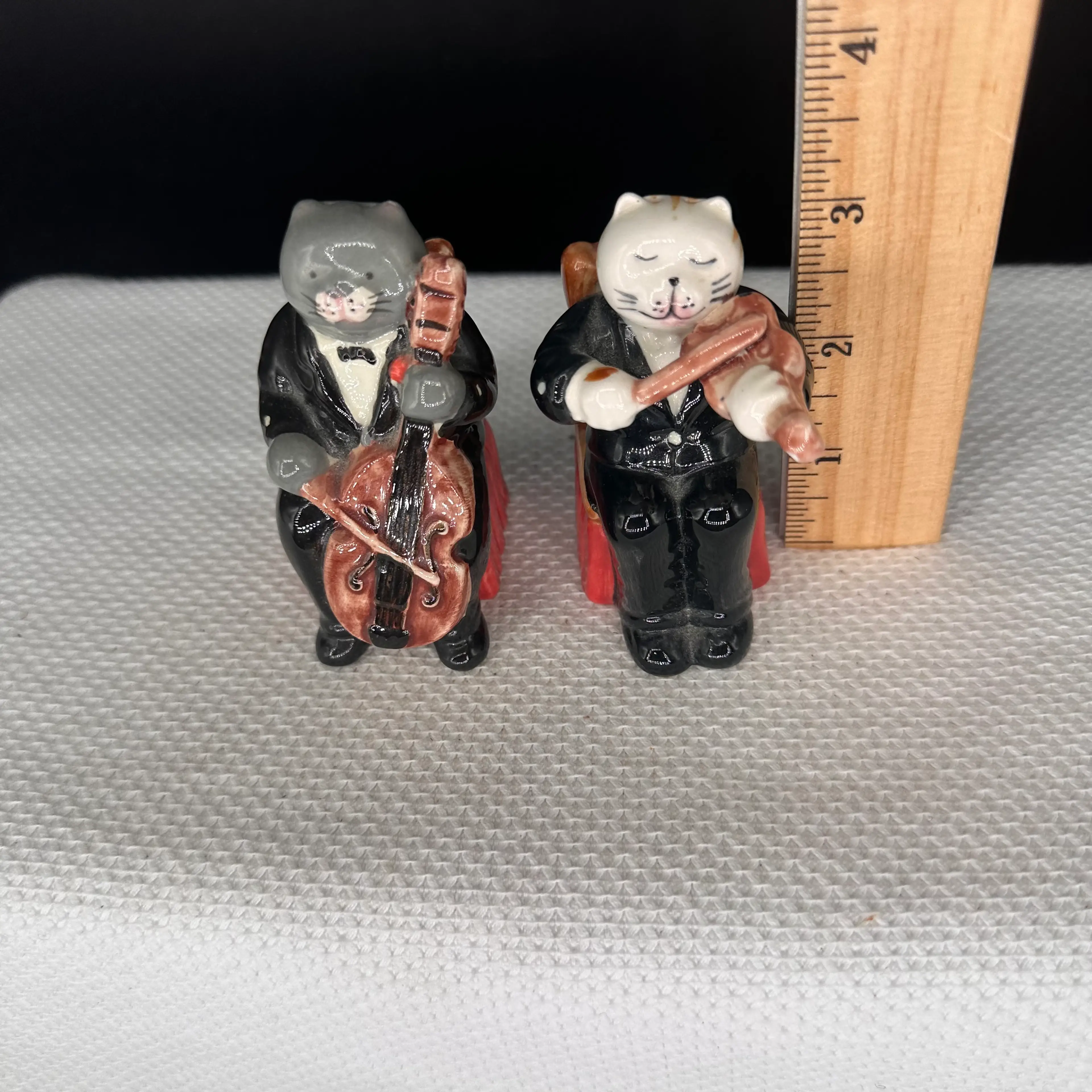 Image 2 of 6