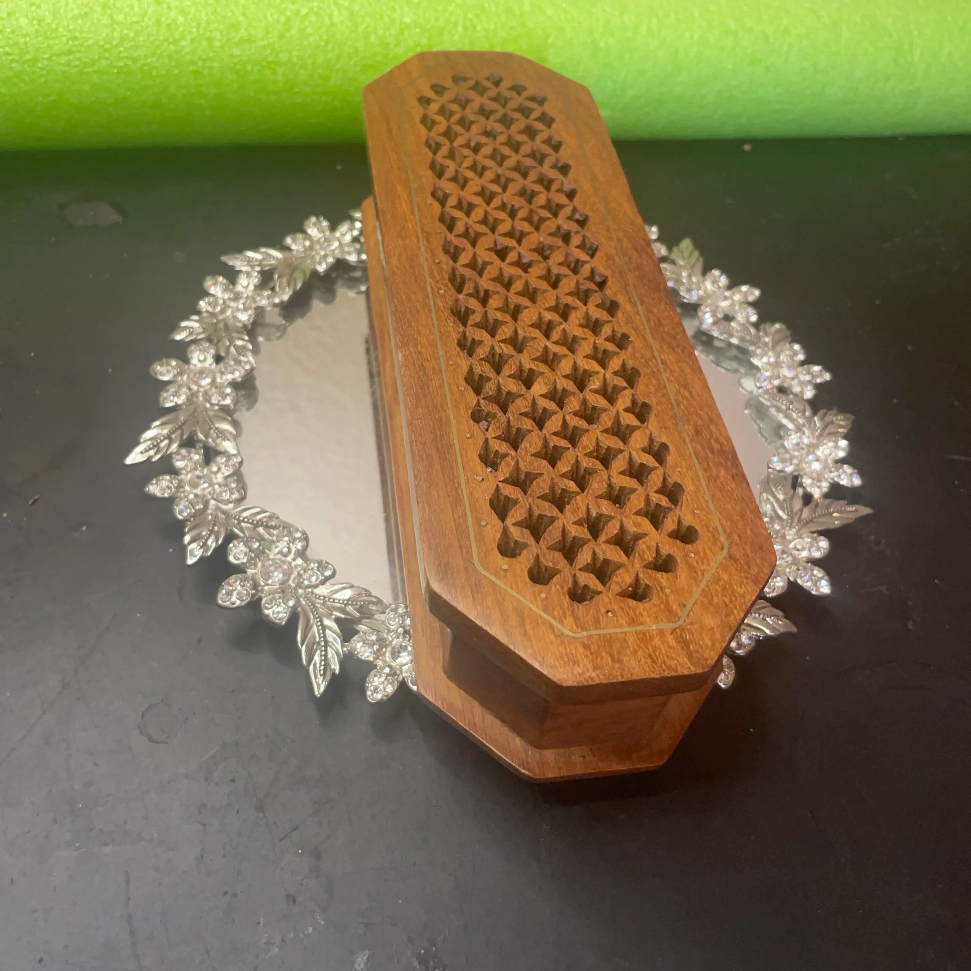 Image 2 of 6