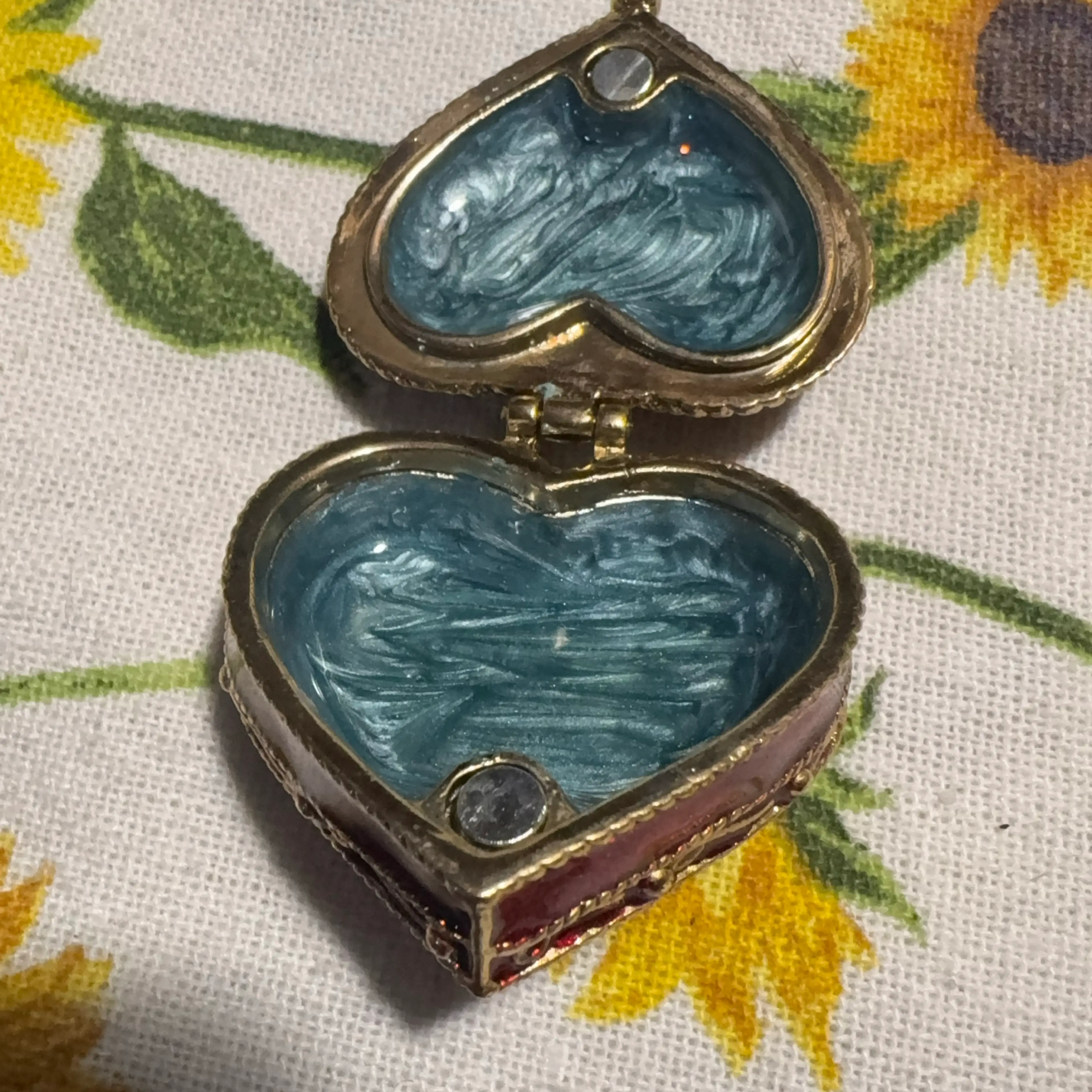 Image 2 of 4