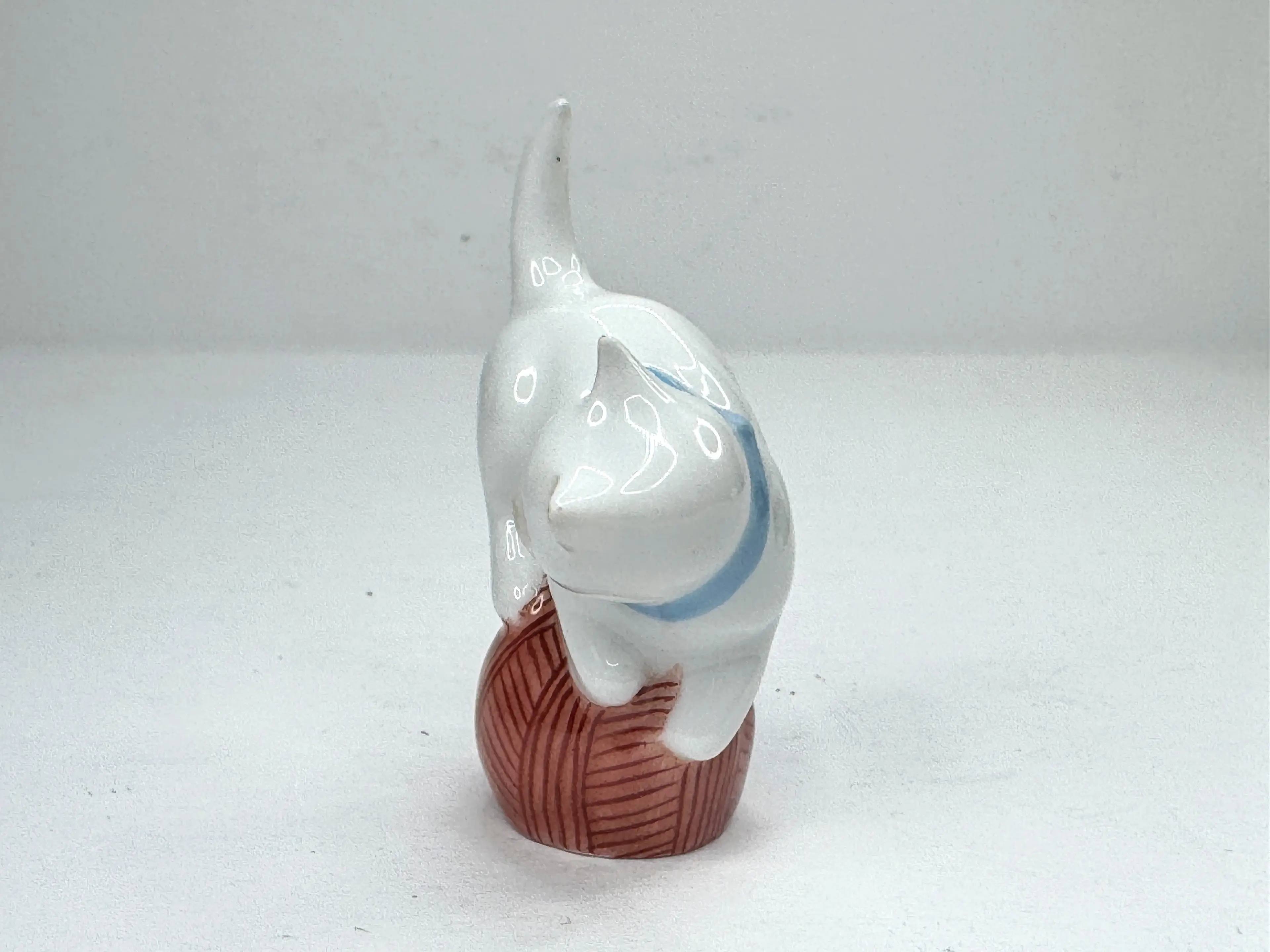 Image 2 of 6