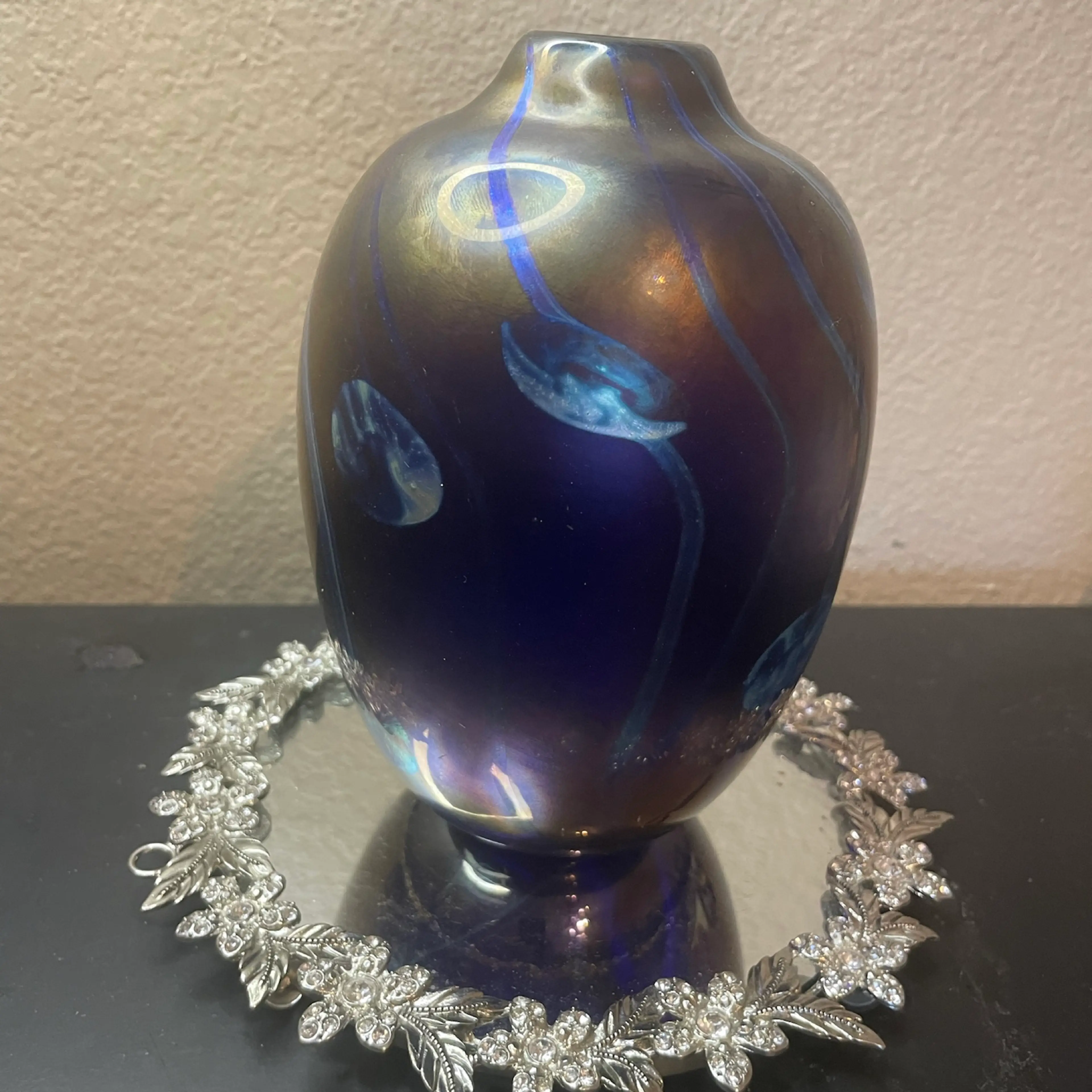 Image 2 of 8