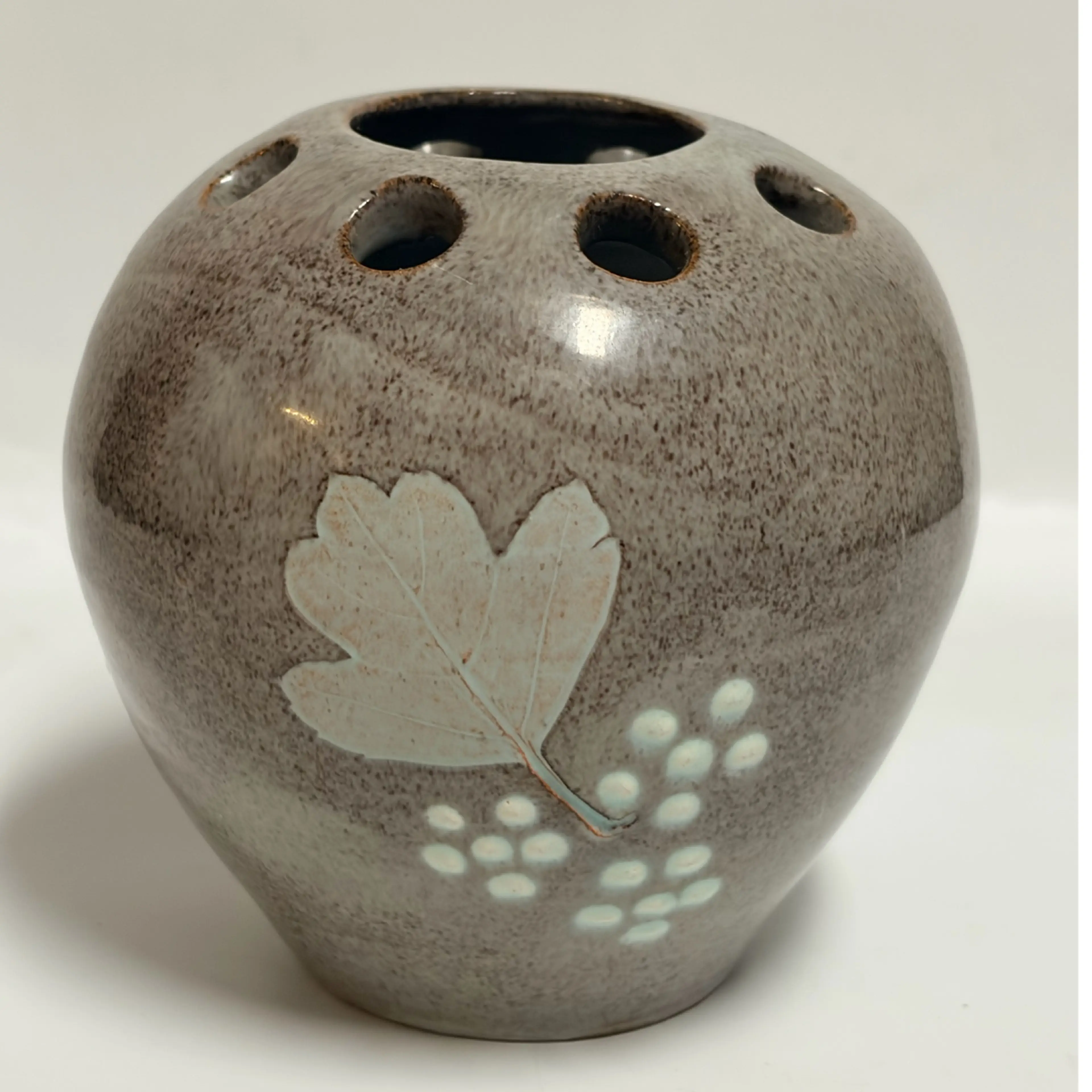 Image 1 of 7