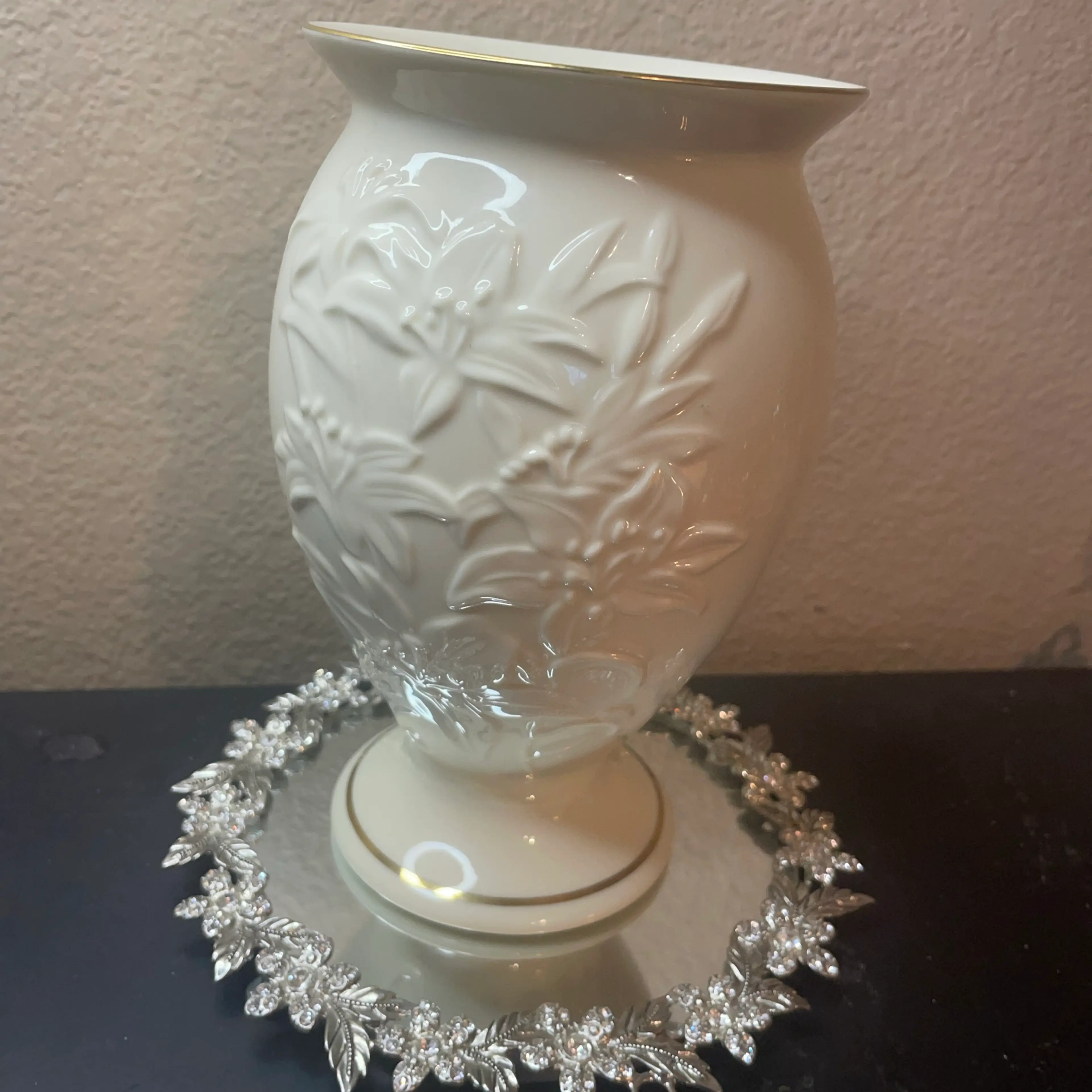 Image 1 of 7