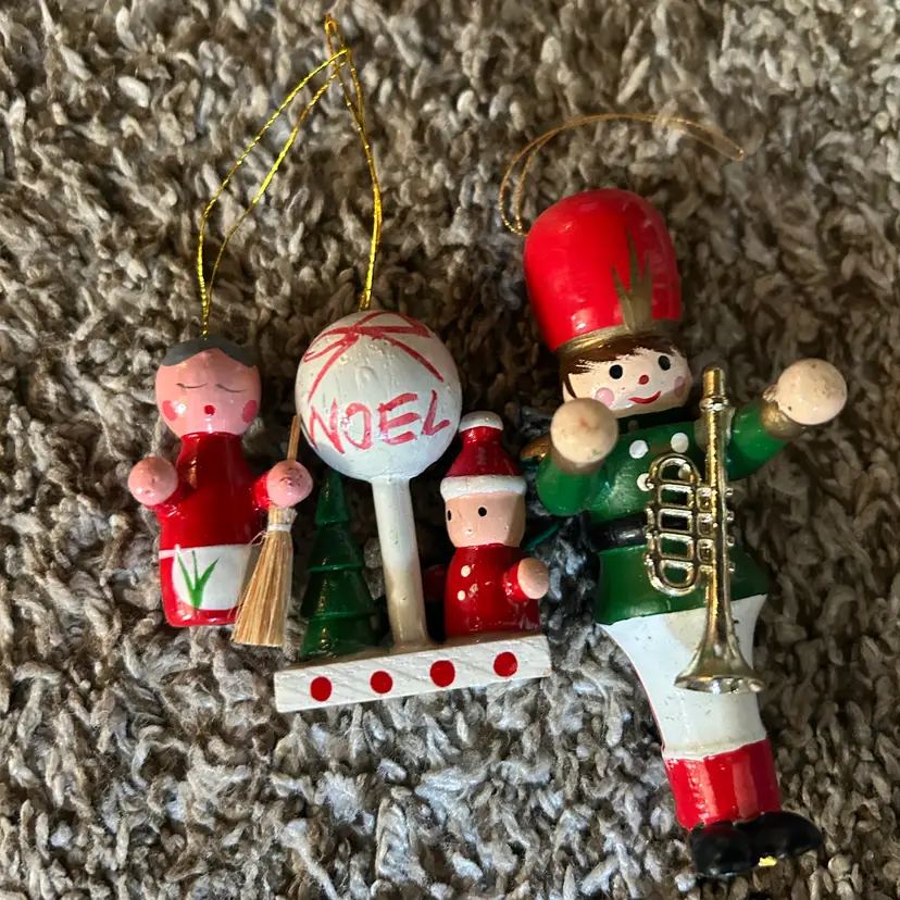 Lot Of 3 Ornaments