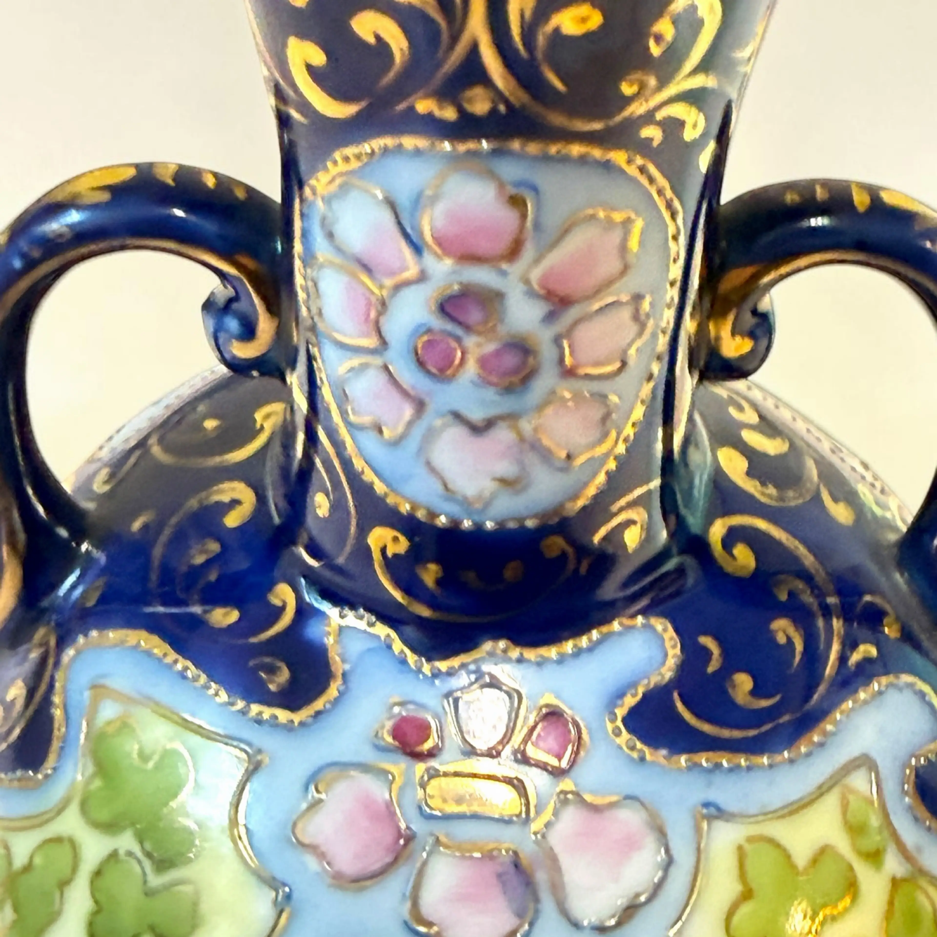 Image 3 of 18