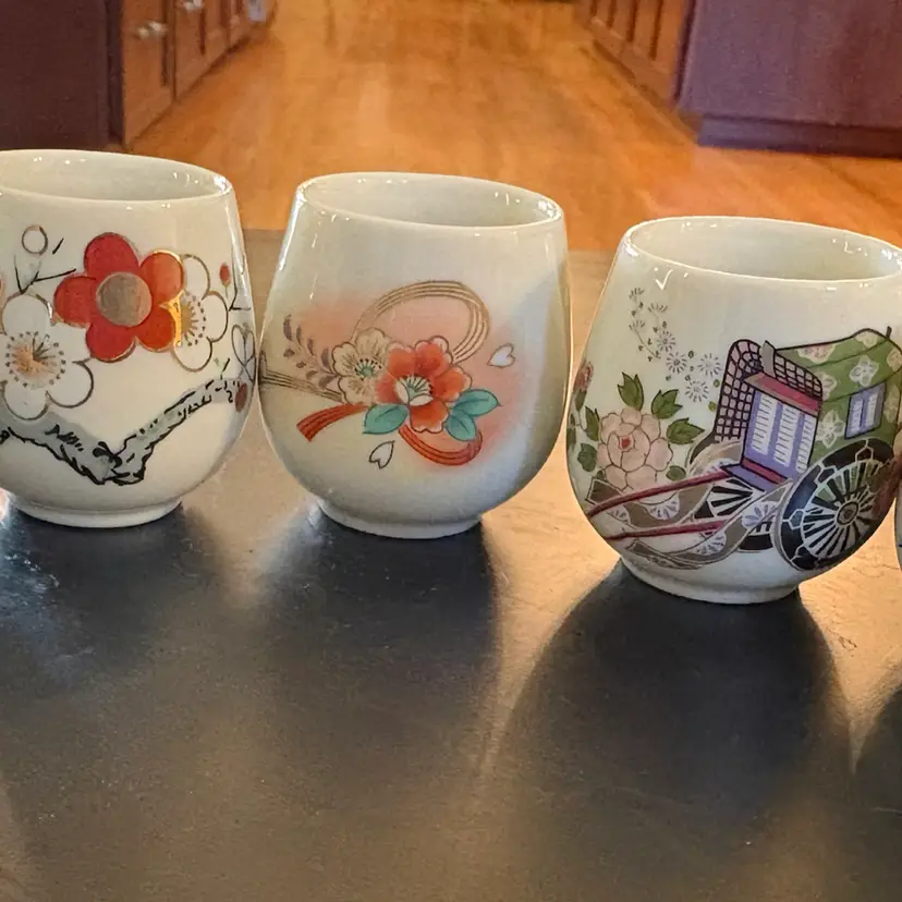 Vtg Japanese Sake Cups 5 Ochoko Arita Kutani Porcelain Floral Ox Cart Drum
