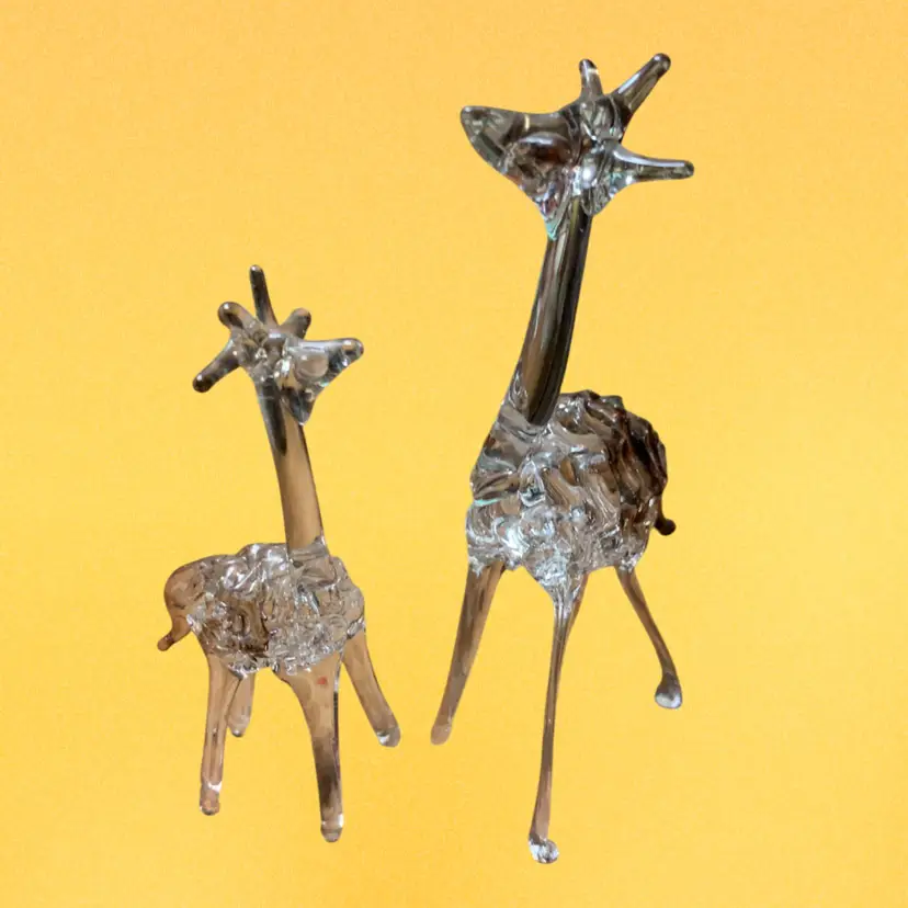 14 Spun glass pair of giraffes Large 3” Small 2-1/2”