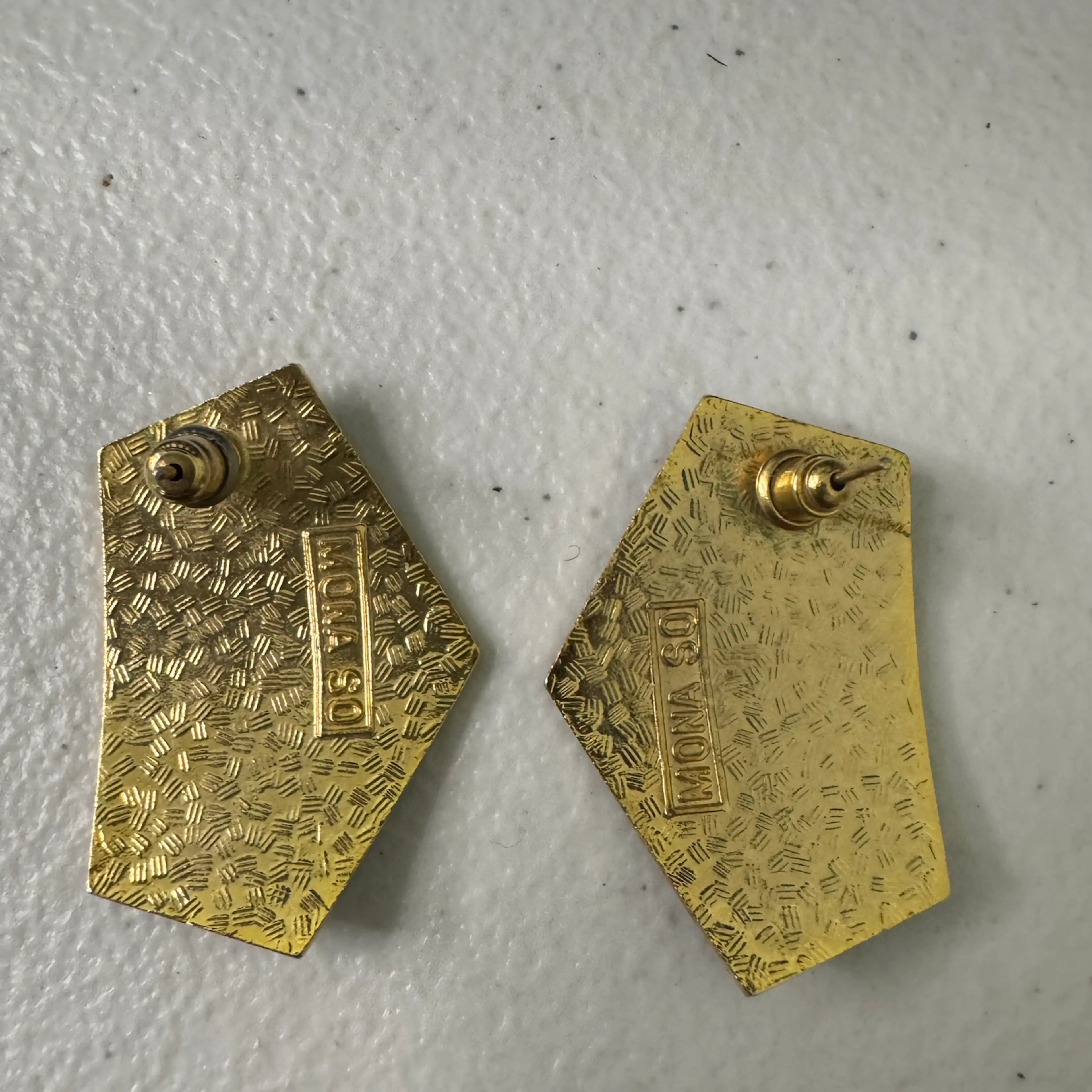 Image 4 of 4