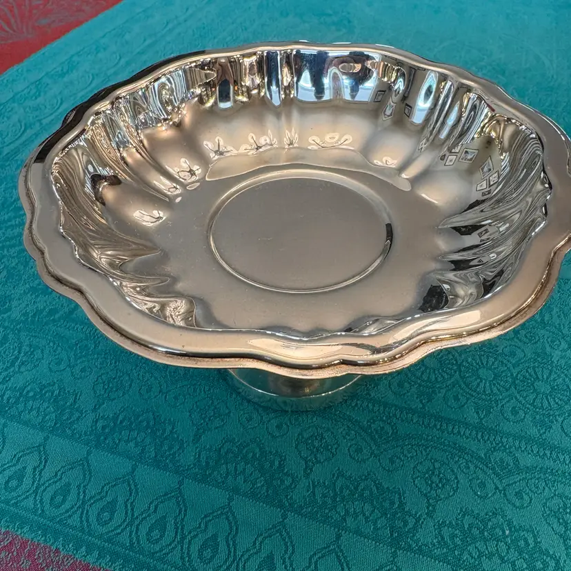 Vintage Oneida Silverplate Small Pedestal Footed Candy Dish Compote Bowl USA