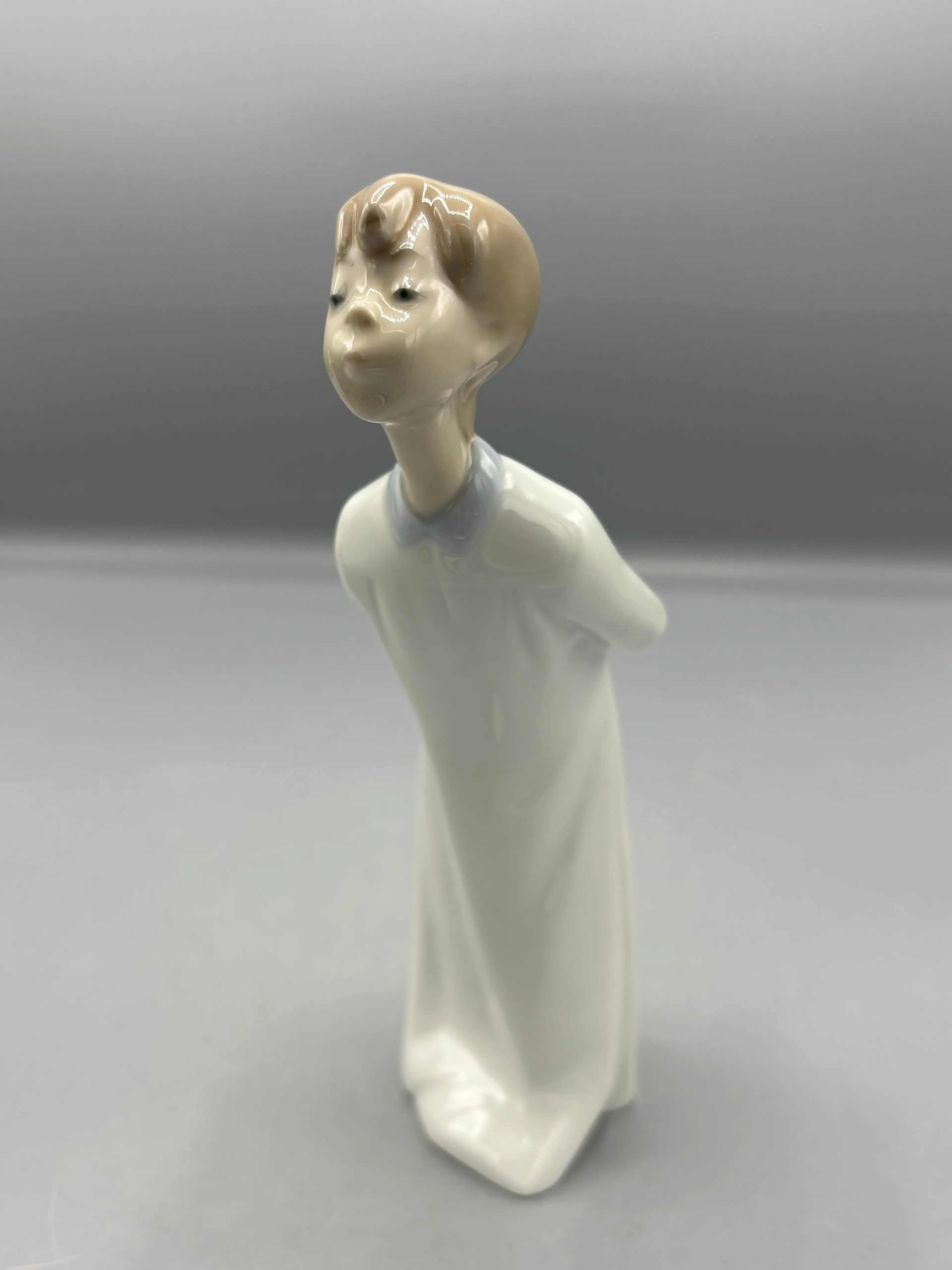 Image 2 of 7
