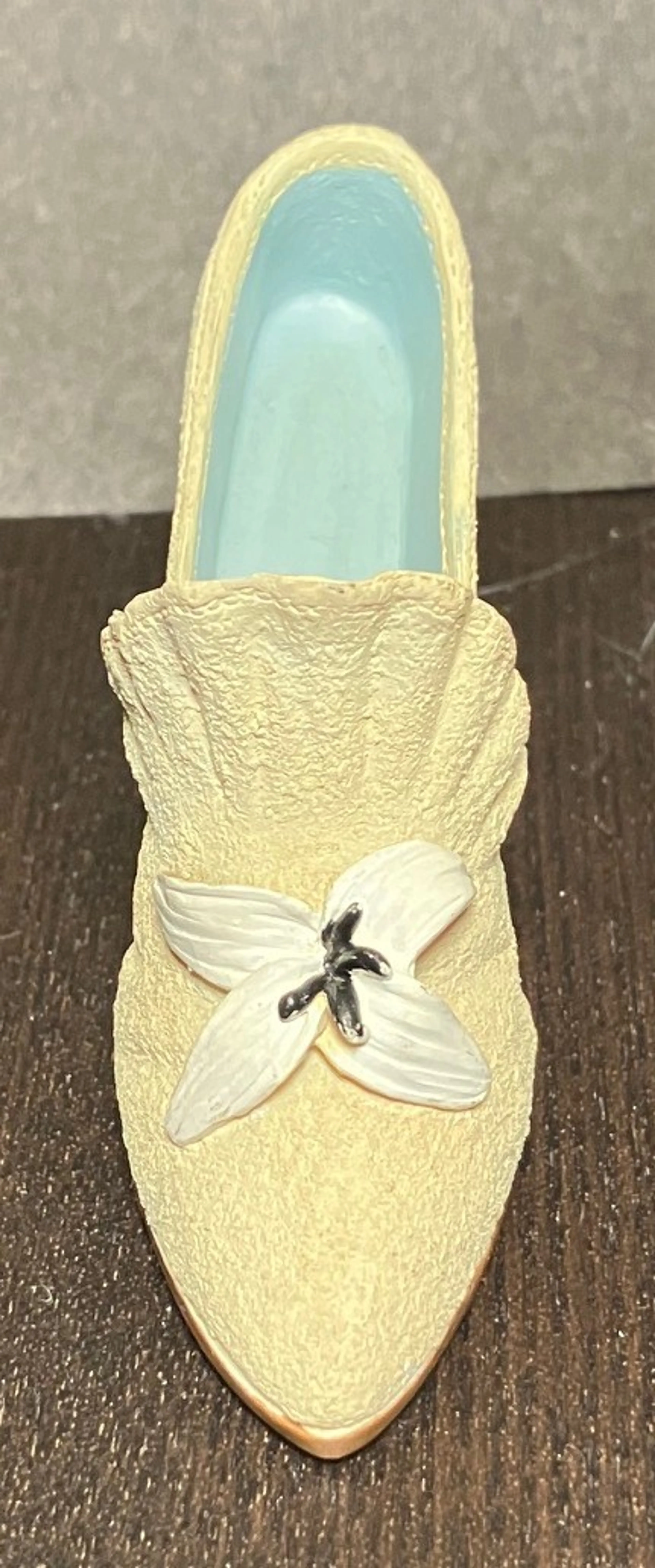 Image 2 of 7