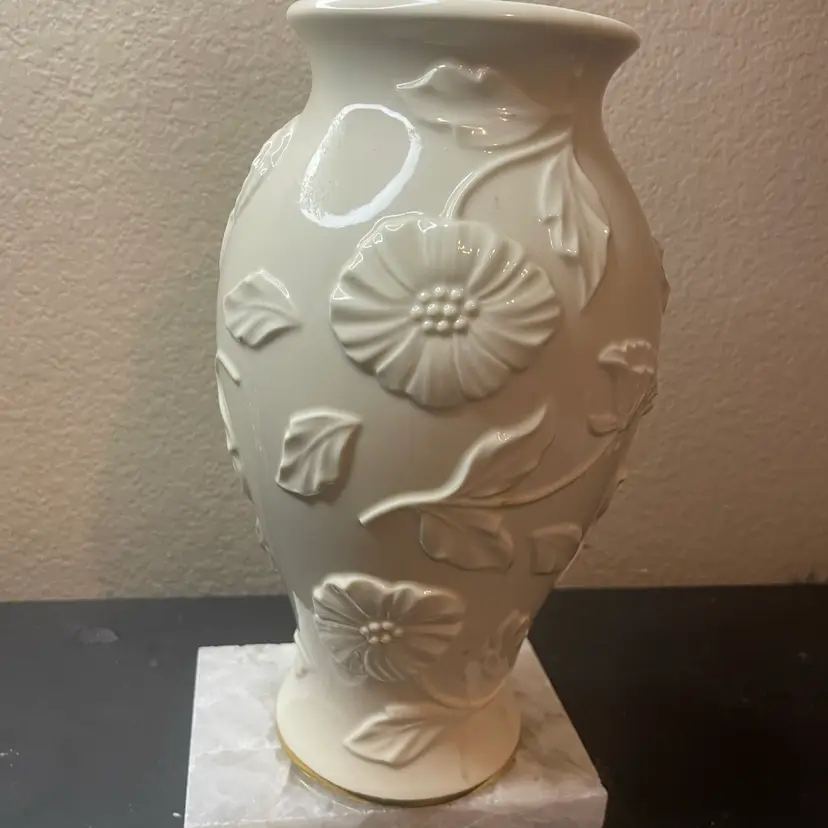 Lenox USA Fine Porcelain 10” High Relief Poppy Vase