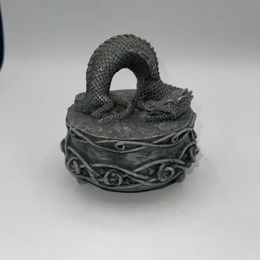 Vintage 1996 Vandor Gray Resin Celtic Dragon Collectible Trinket Stash Box