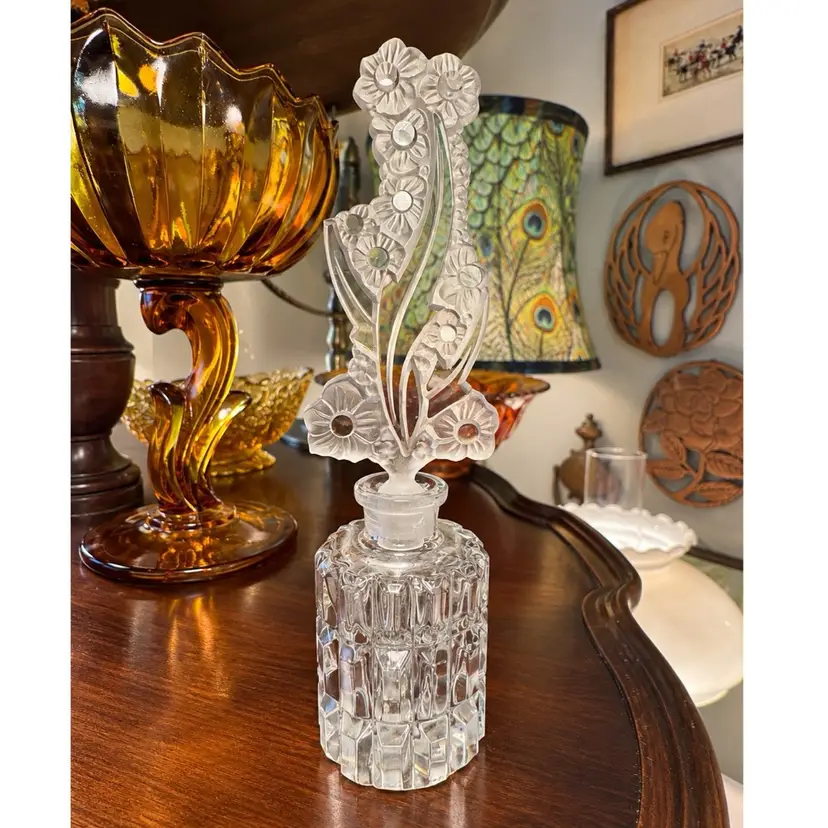 😻 Vintage German Handarbeit Crystal Perfume Bottle – Large Frosted Floral Stopper