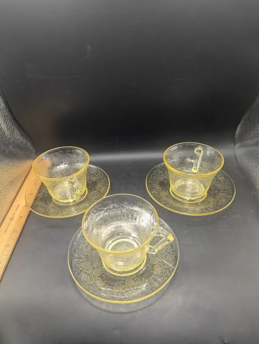 Vintage Set of 3 Hazel Atlas Glass Co. FLORENTINE No.2 Poppy Yellow Cups and Saucers.